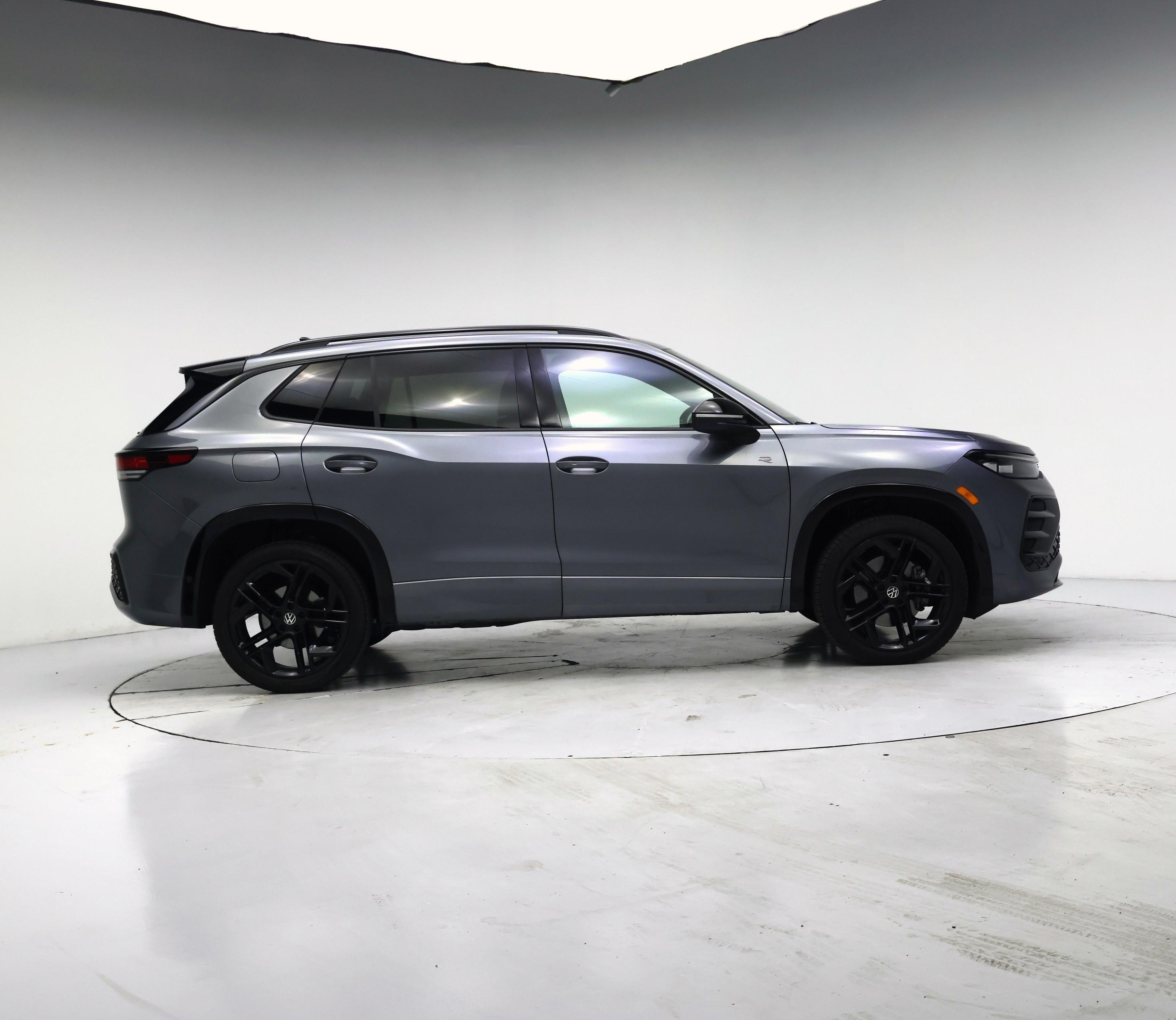 Thumbnail: 2025 Volkswagen Tiguan - 7