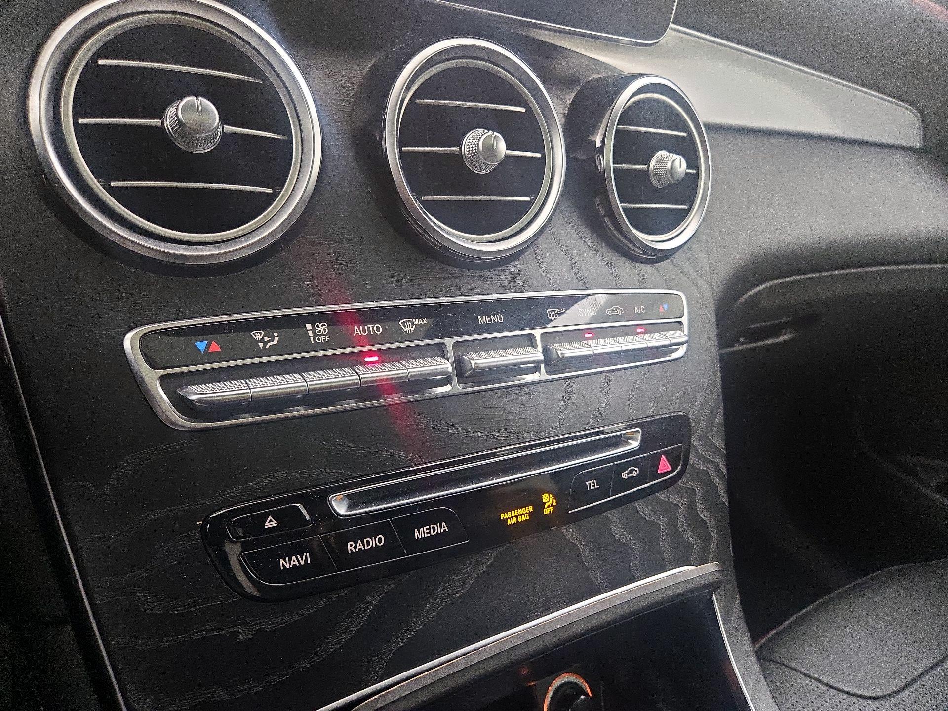 Thumbnail: 2018 Mercedes-Benz GLC - 17