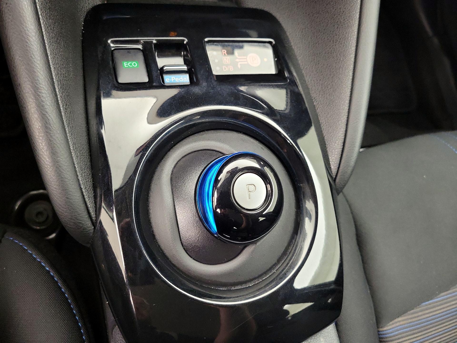 Thumbnail: 2024 Nissan Leaf - 18