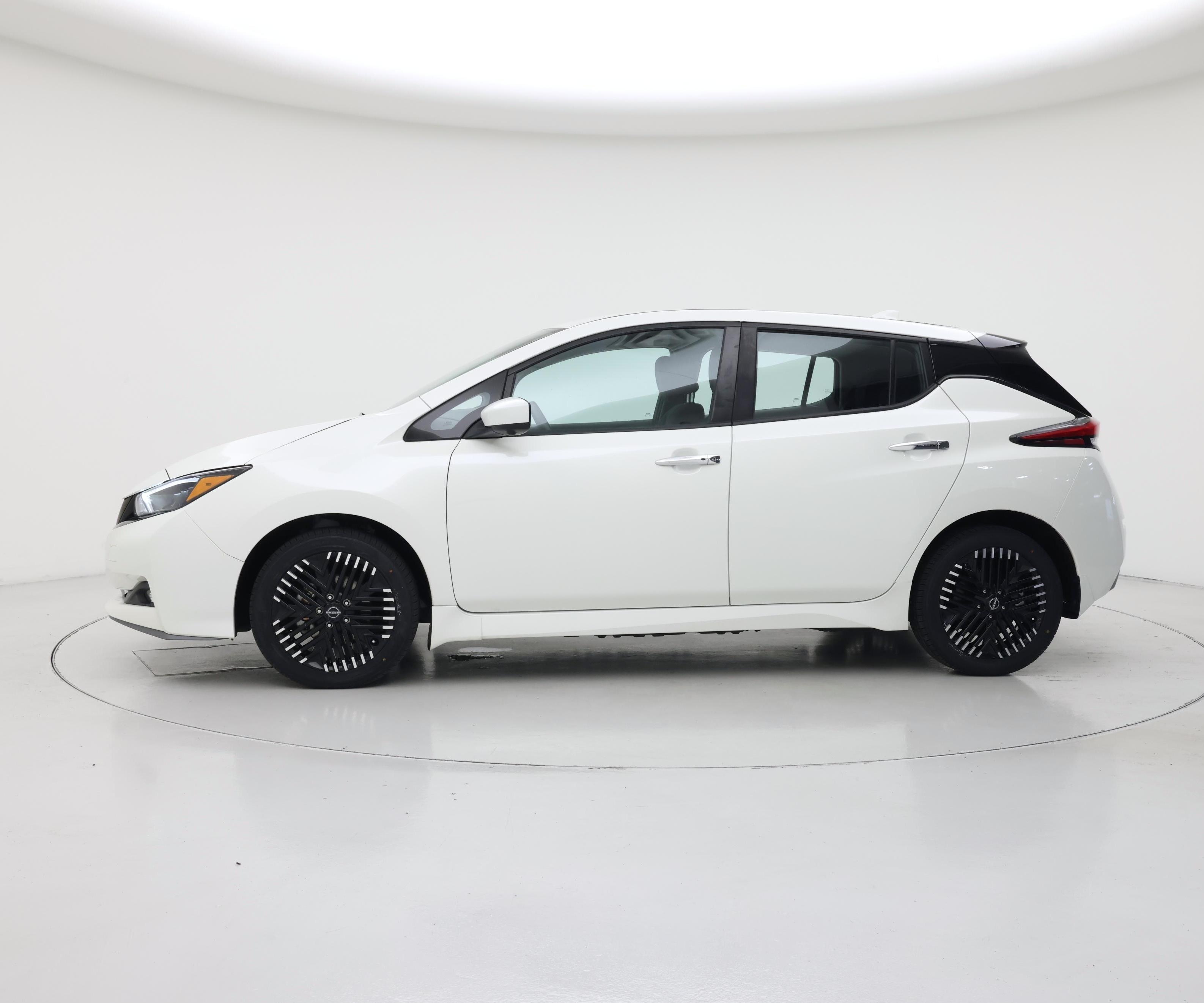 Thumbnail: 2024 Nissan Leaf - 3
