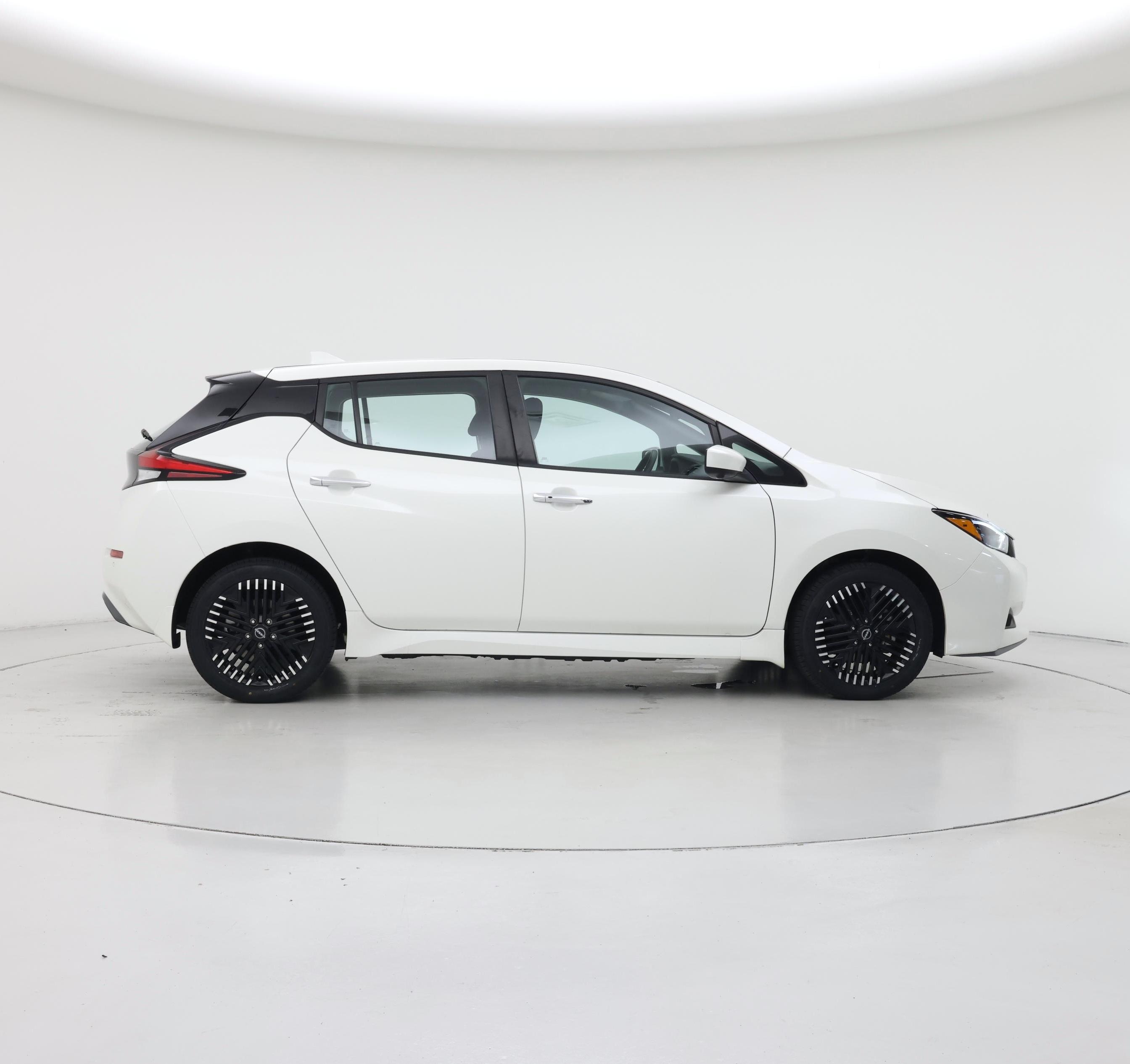 Thumbnail: 2024 Nissan Leaf - 7
