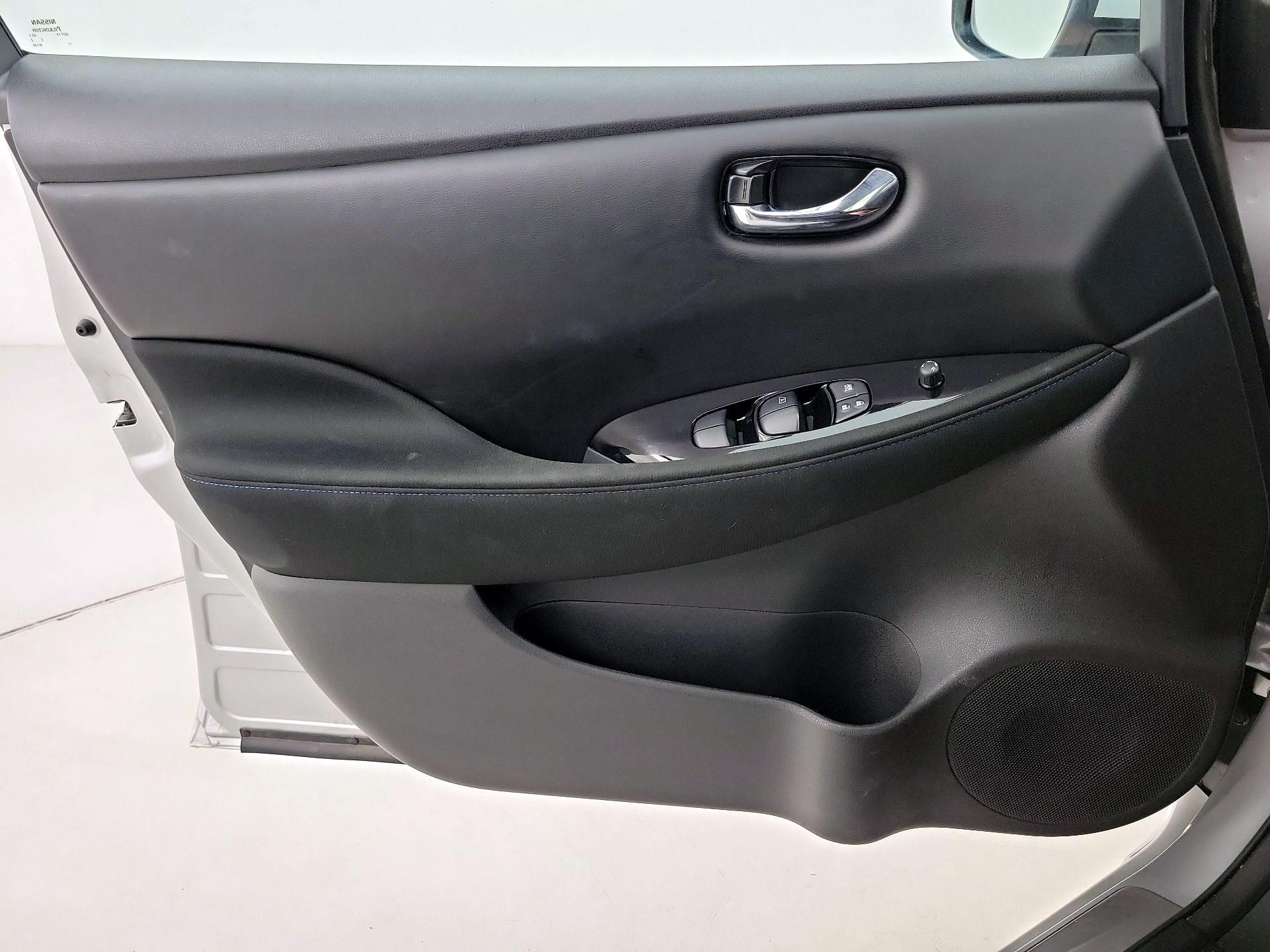 Thumbnail: 2024 Nissan Leaf - 12