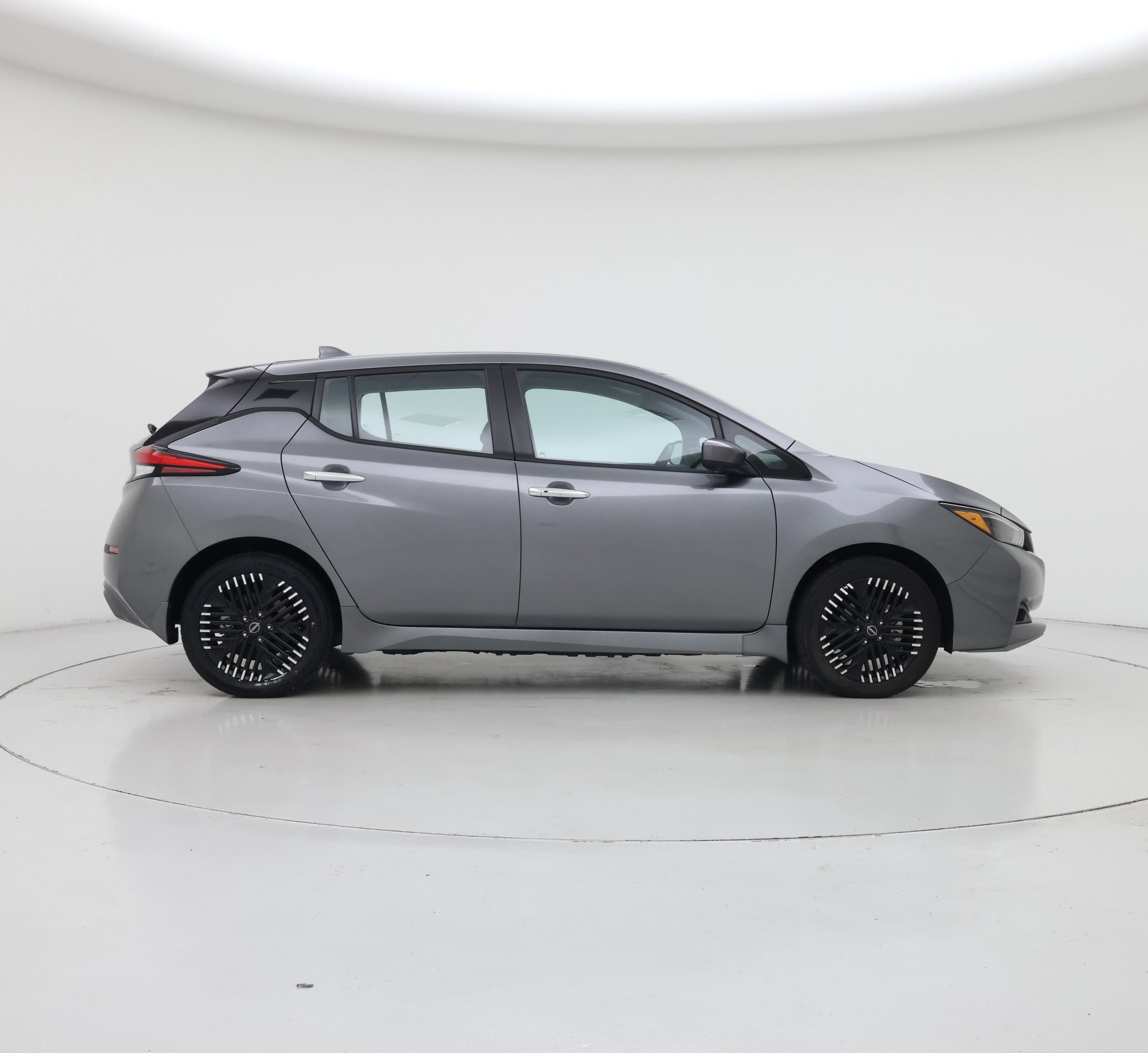 Thumbnail: 2024 Nissan Leaf - 7