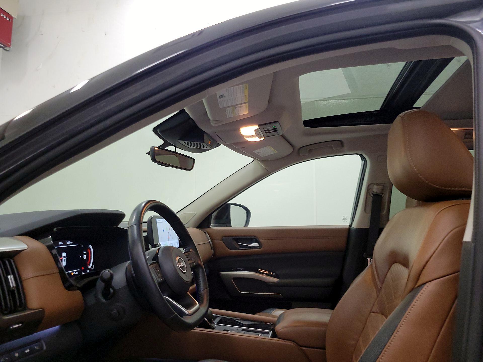 Thumbnail: 2023 Nissan Pathfinder - 20
