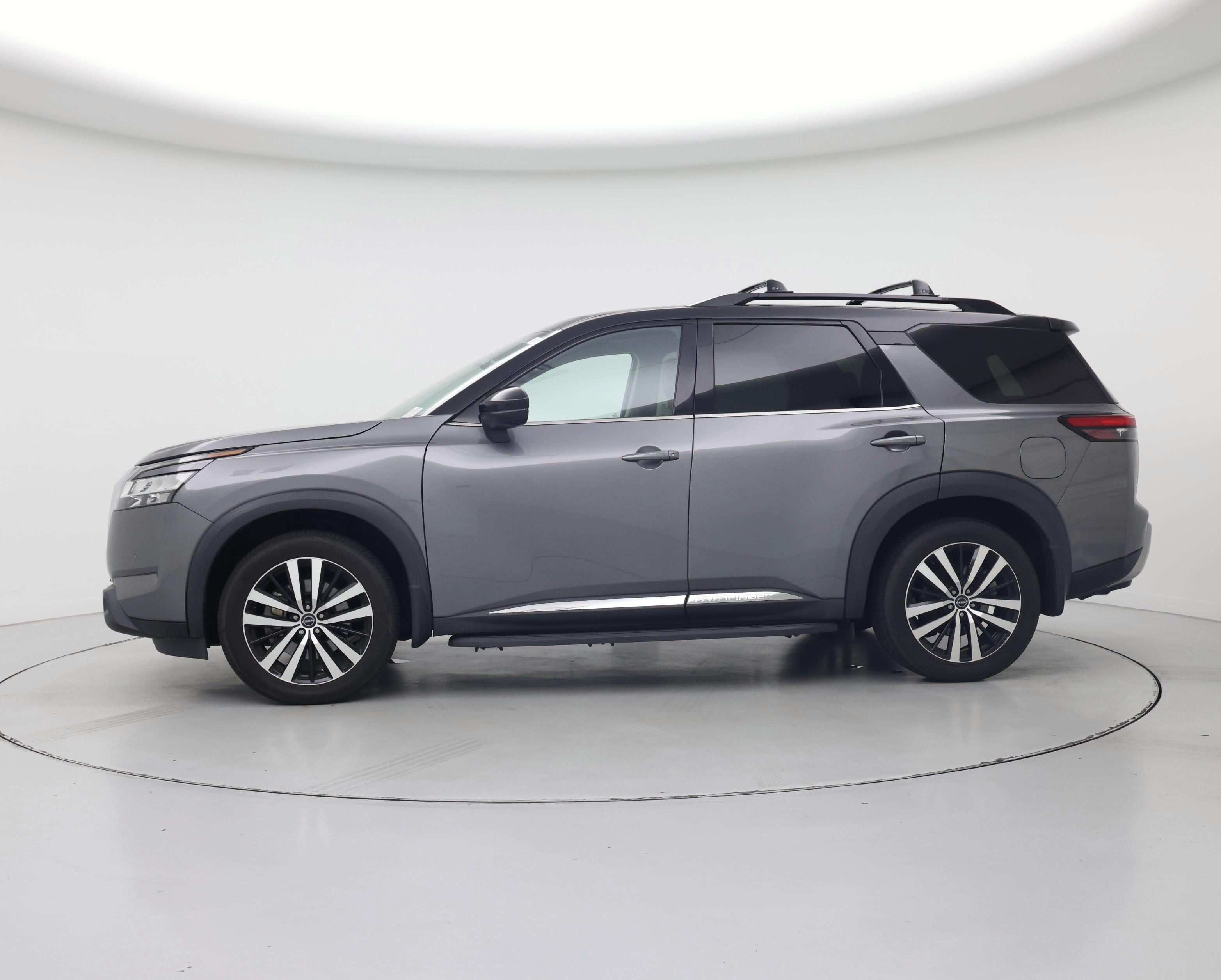 Thumbnail: 2023 Nissan Pathfinder - 3