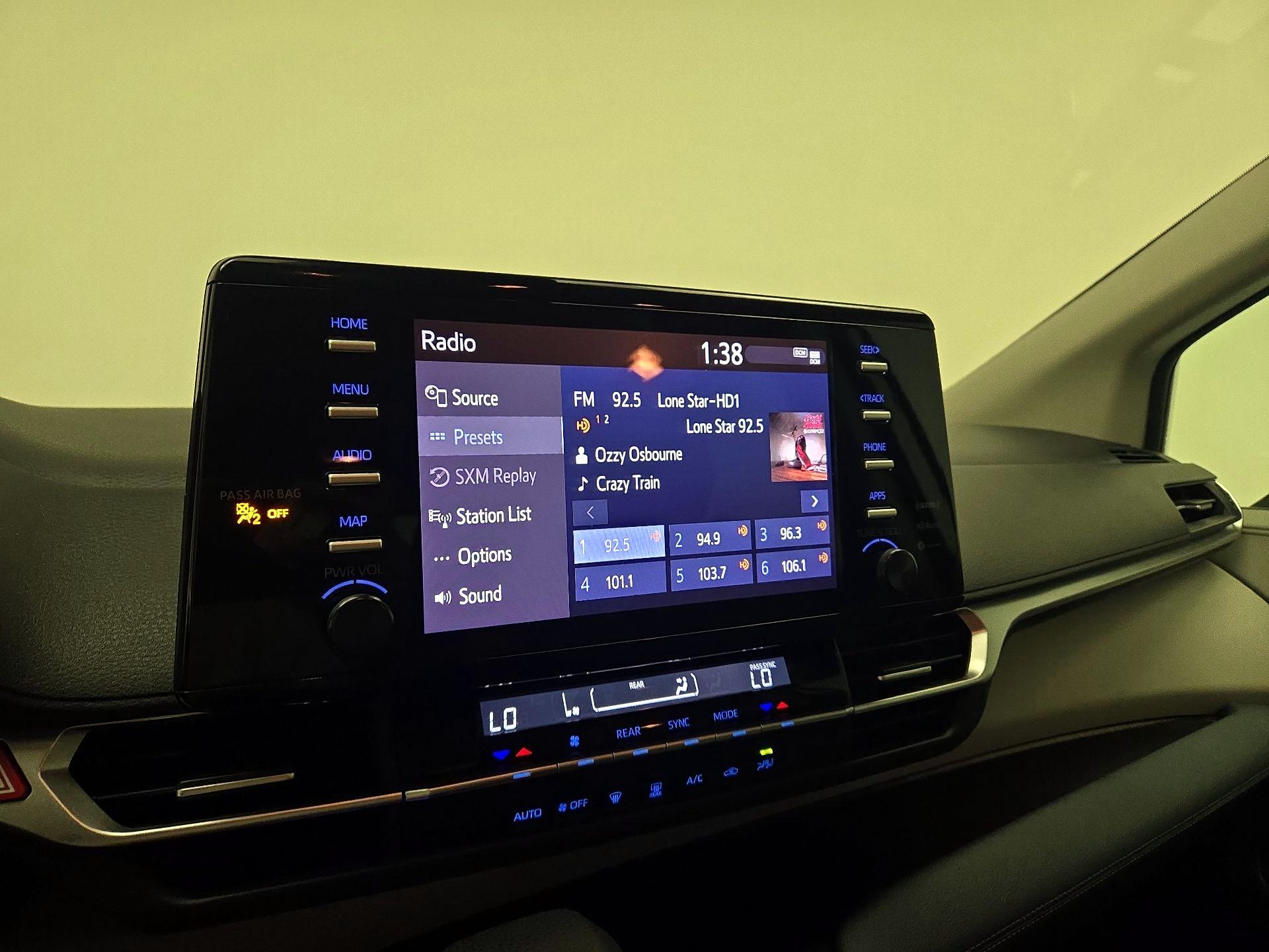 Thumbnail: 2024 Toyota Sienna - 15