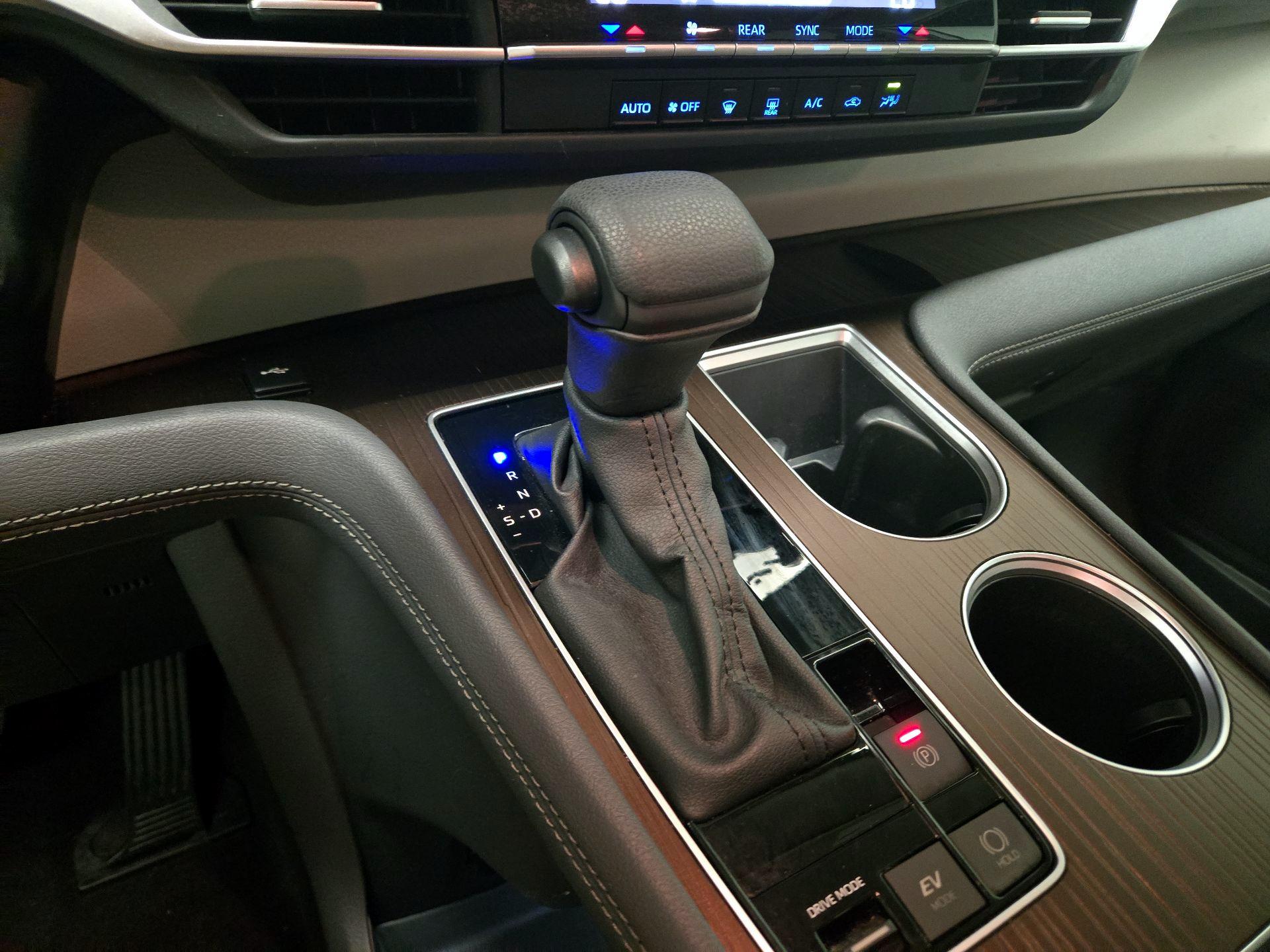 Thumbnail: 2024 Toyota Sienna - 17