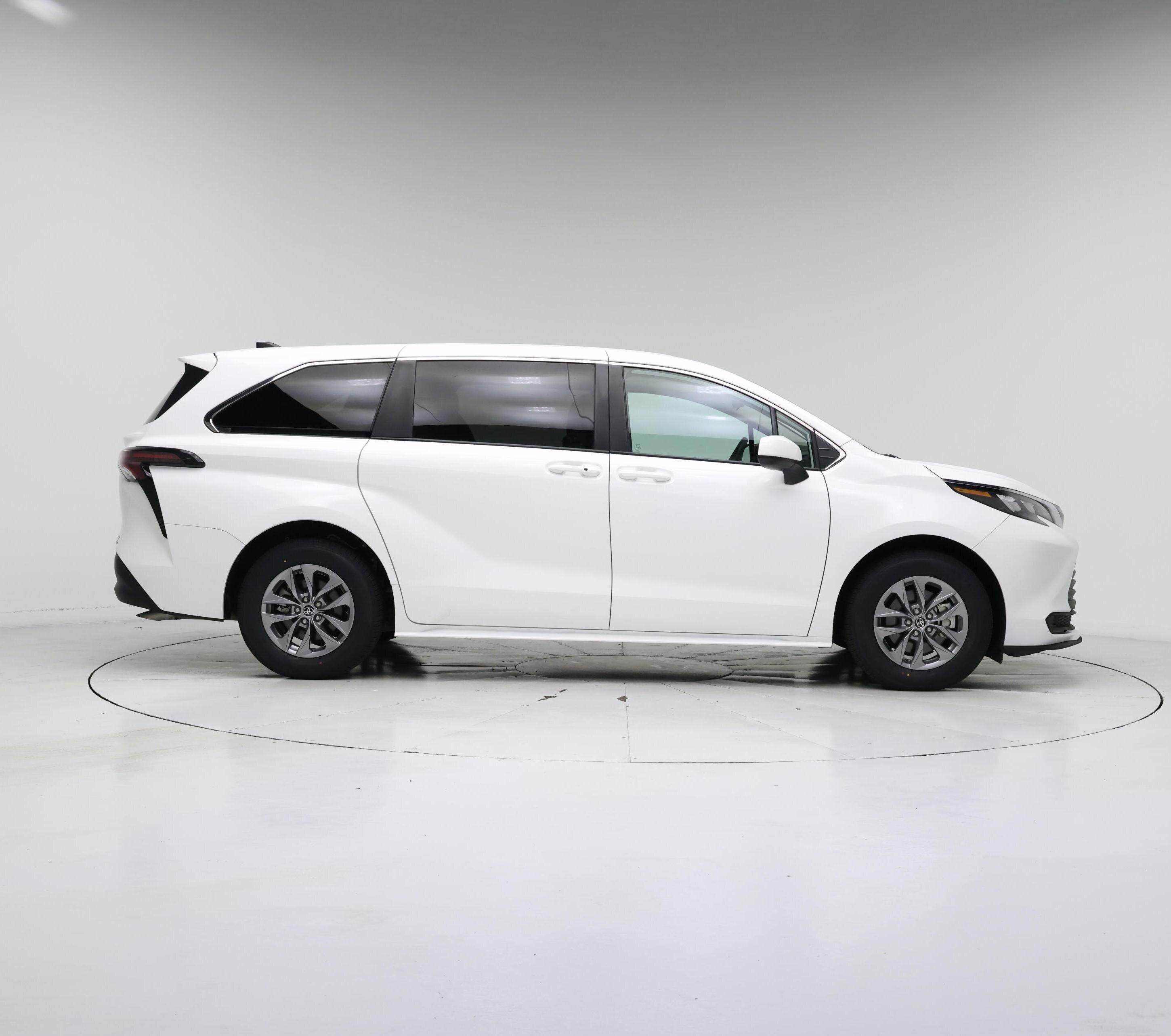 Thumbnail: 2024 Toyota Sienna - 7