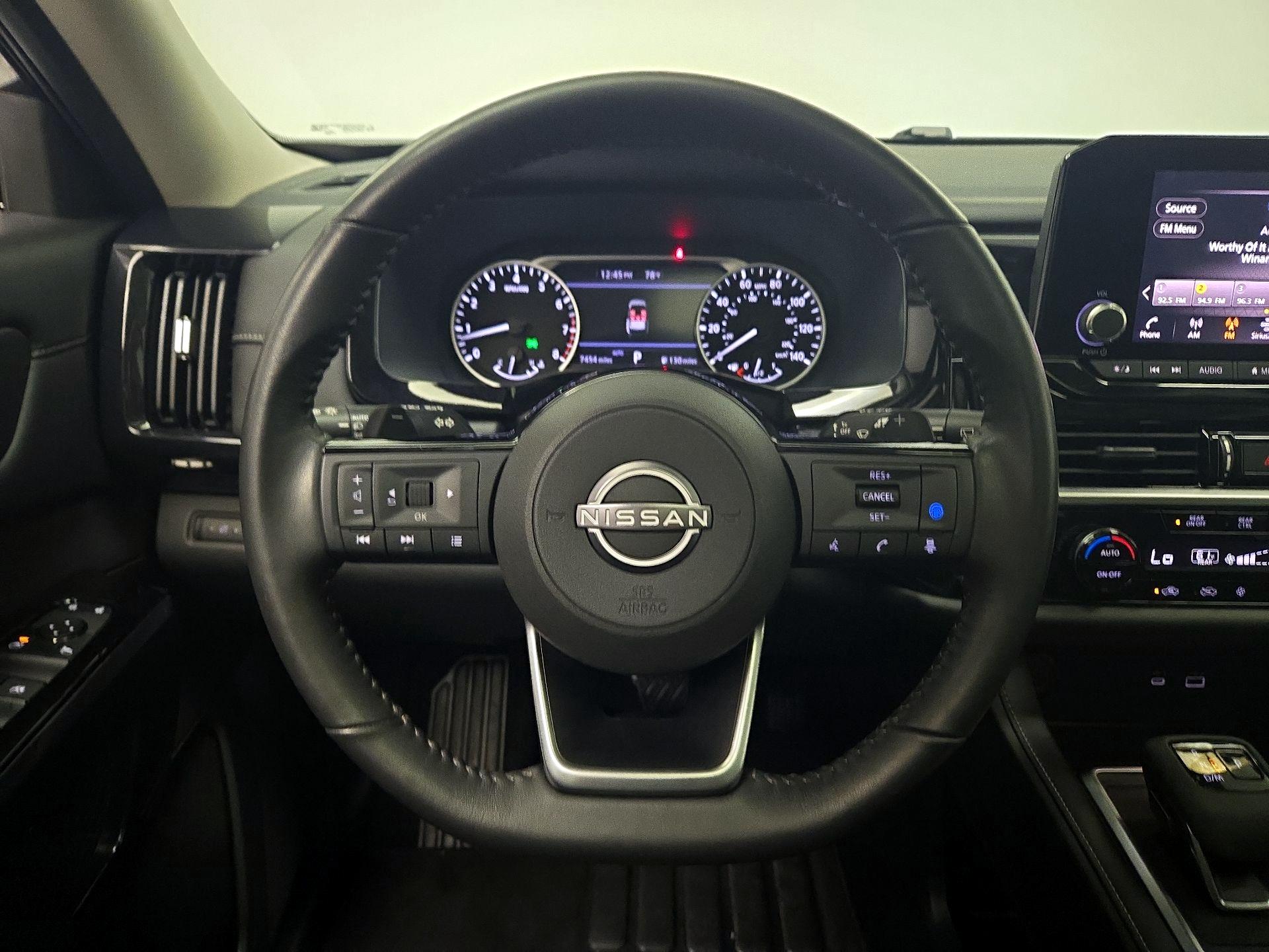 Thumbnail: 2022 Nissan Pathfinder - 10