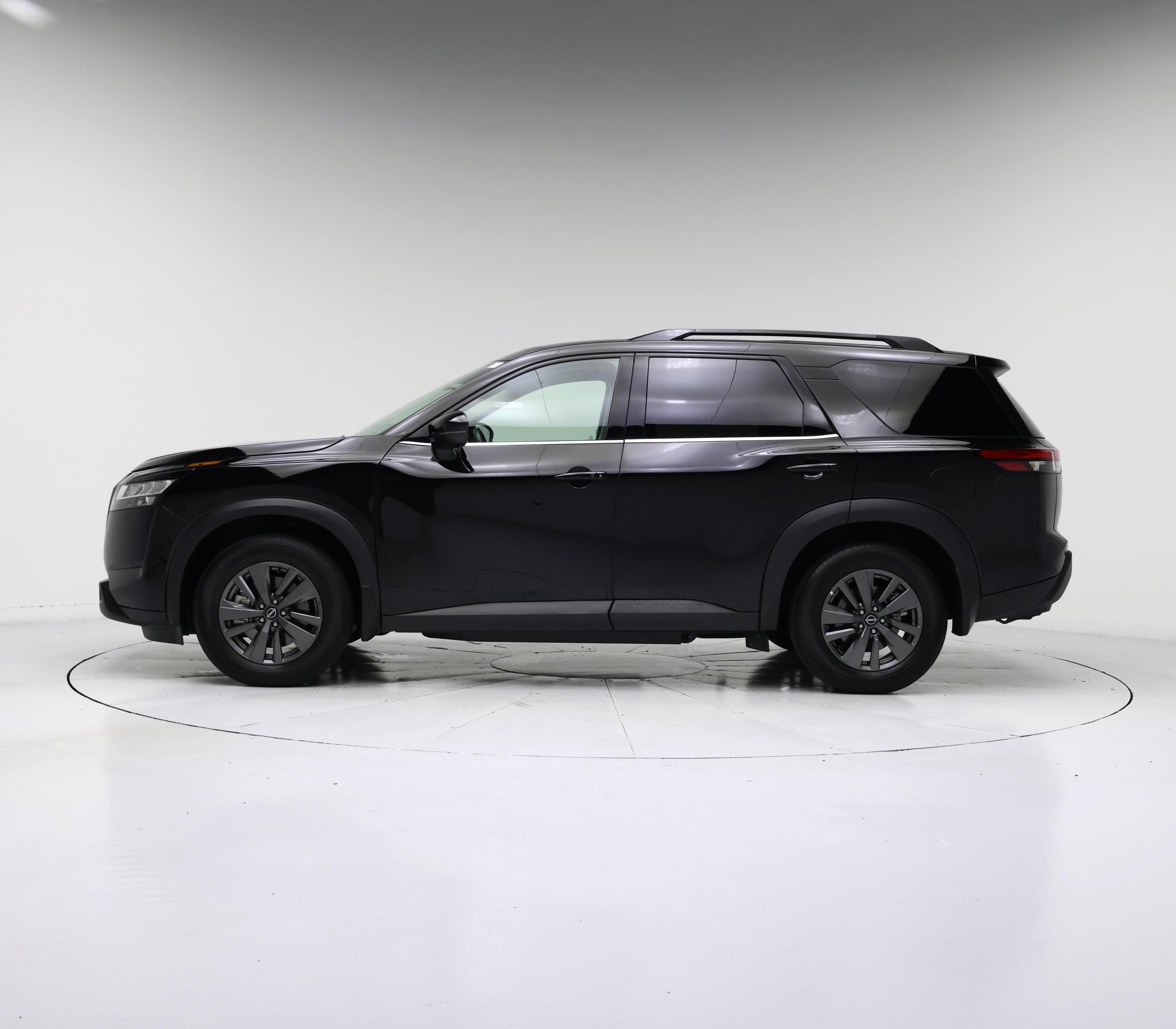 Thumbnail: 2022 Nissan Pathfinder - 3