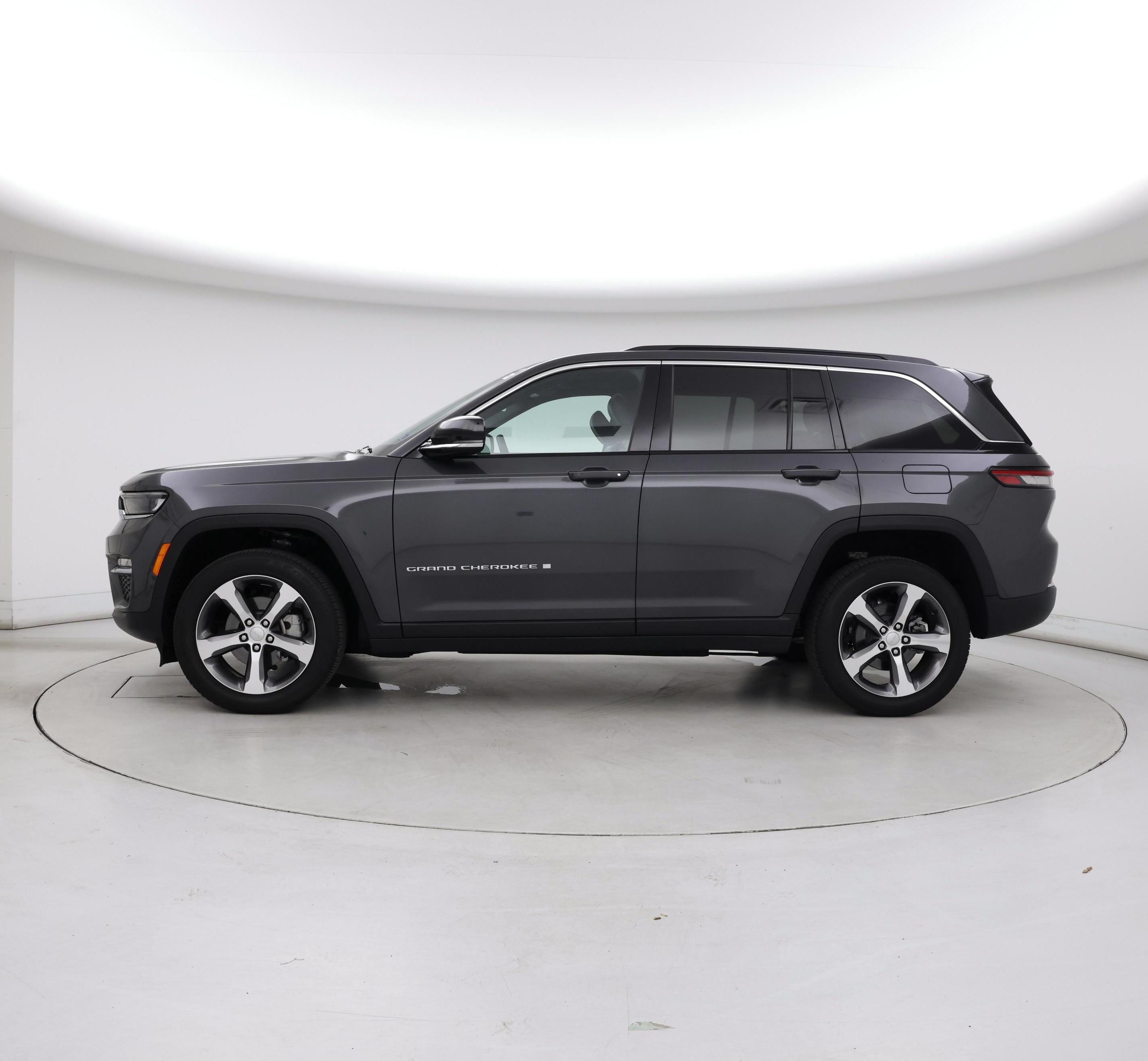 Thumbnail: 2025 Jeep Grand Cherokee - 3