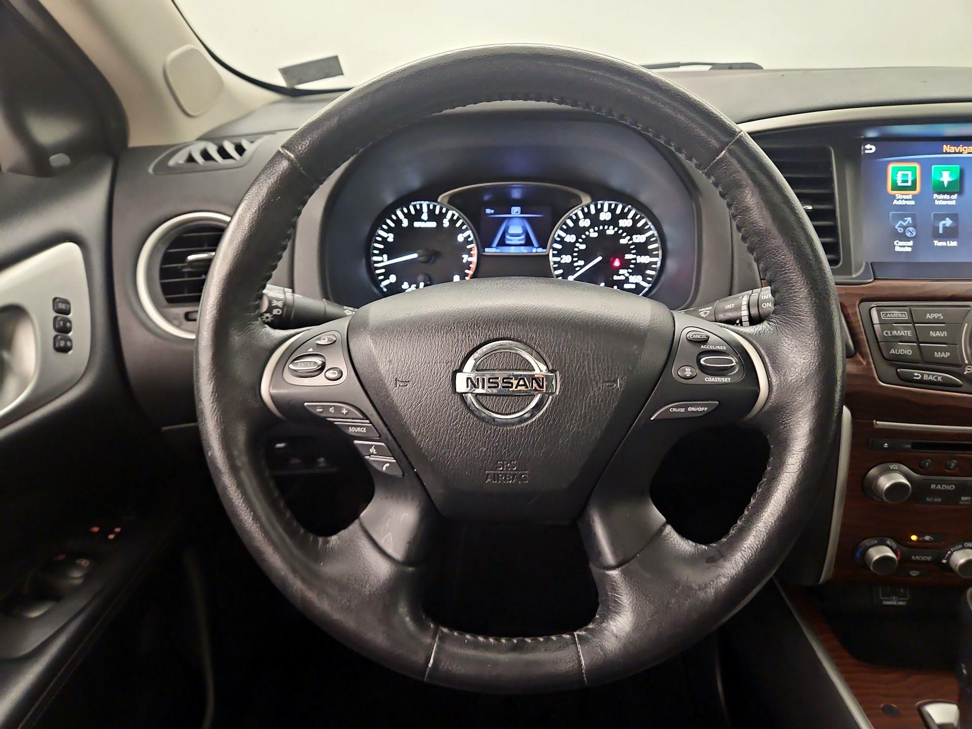 Thumbnail: 2020 Nissan Pathfinder - 10