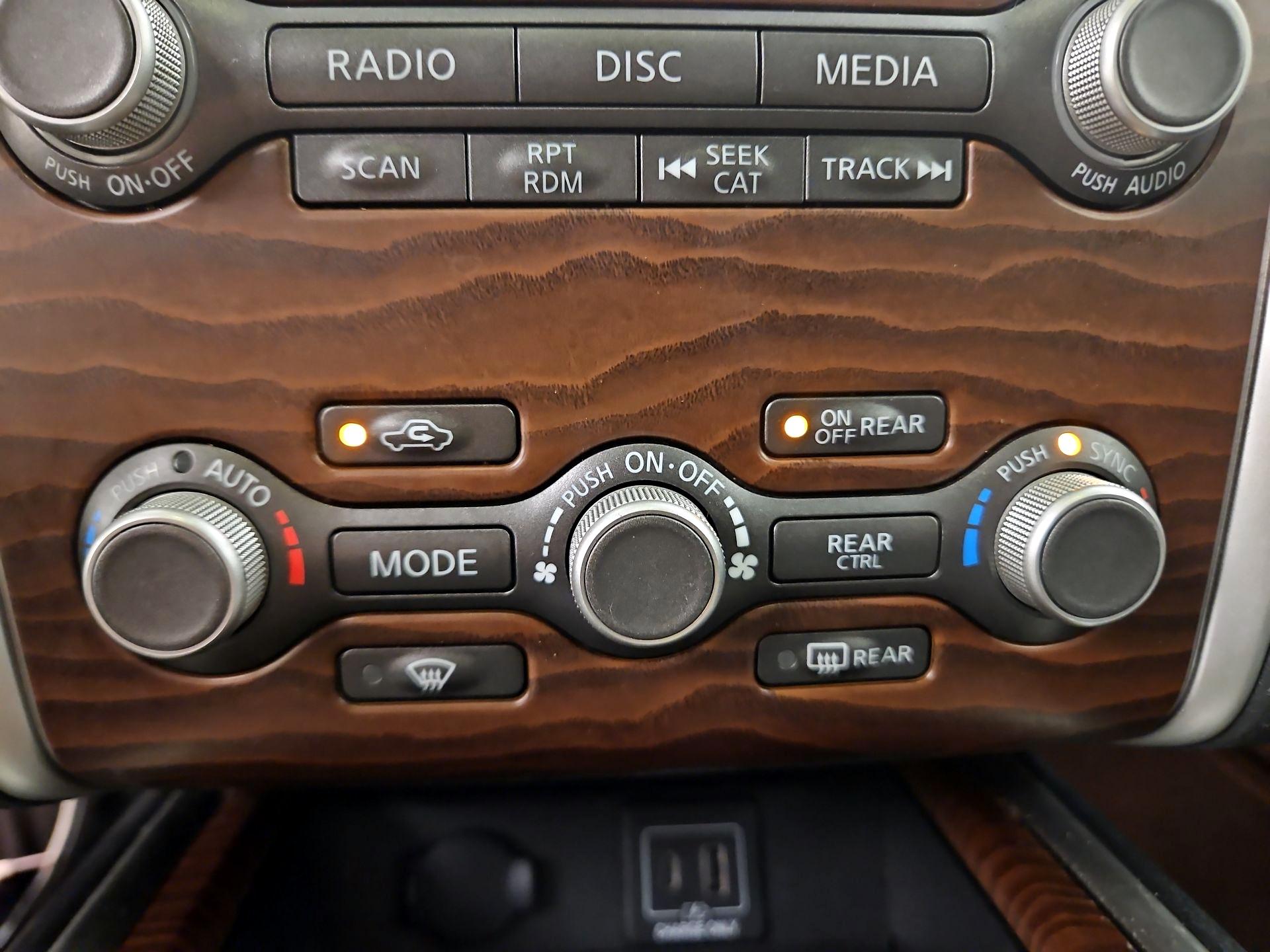 Thumbnail: 2020 Nissan Pathfinder - 17
