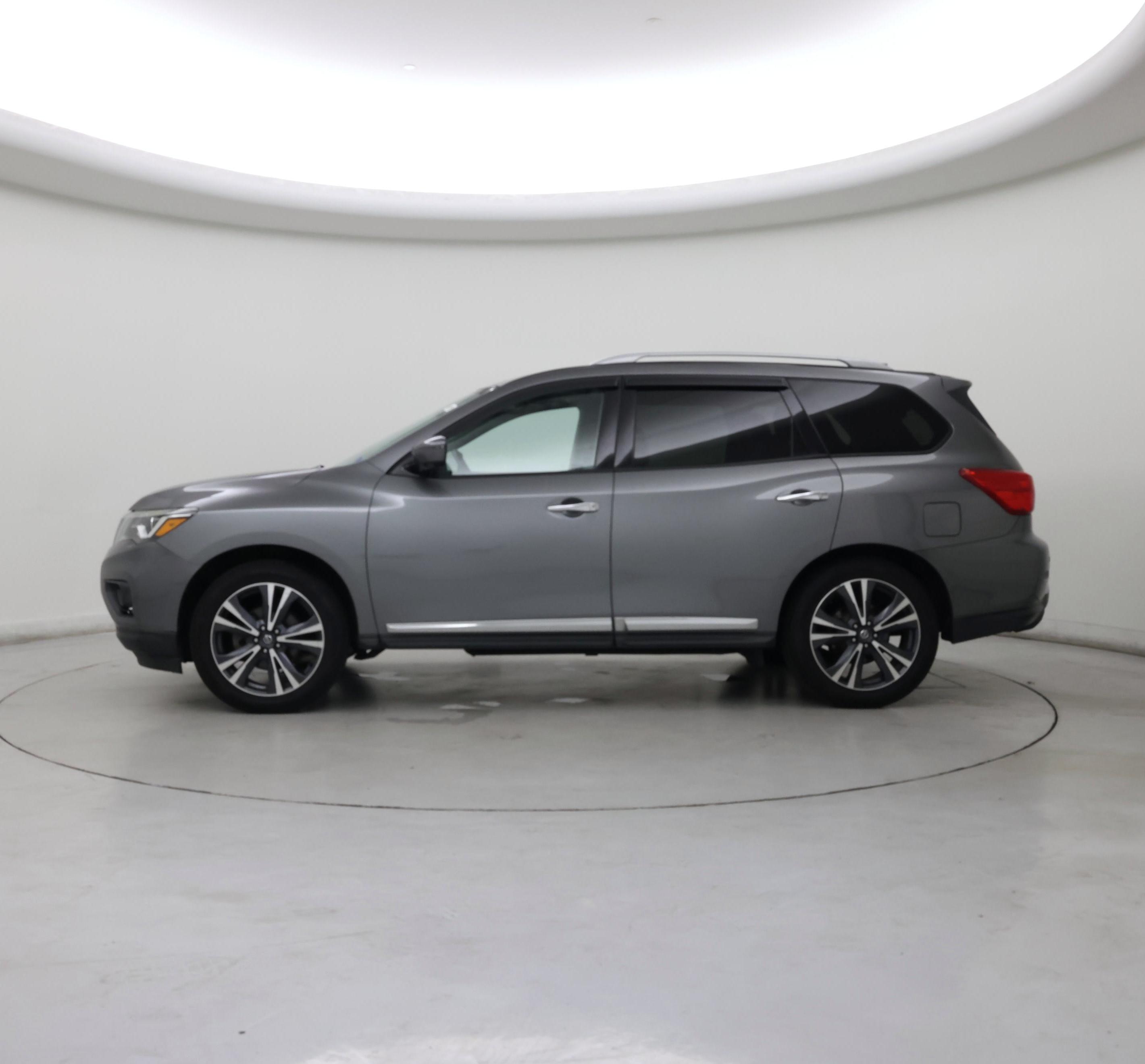 Thumbnail: 2020 Nissan Pathfinder - 3