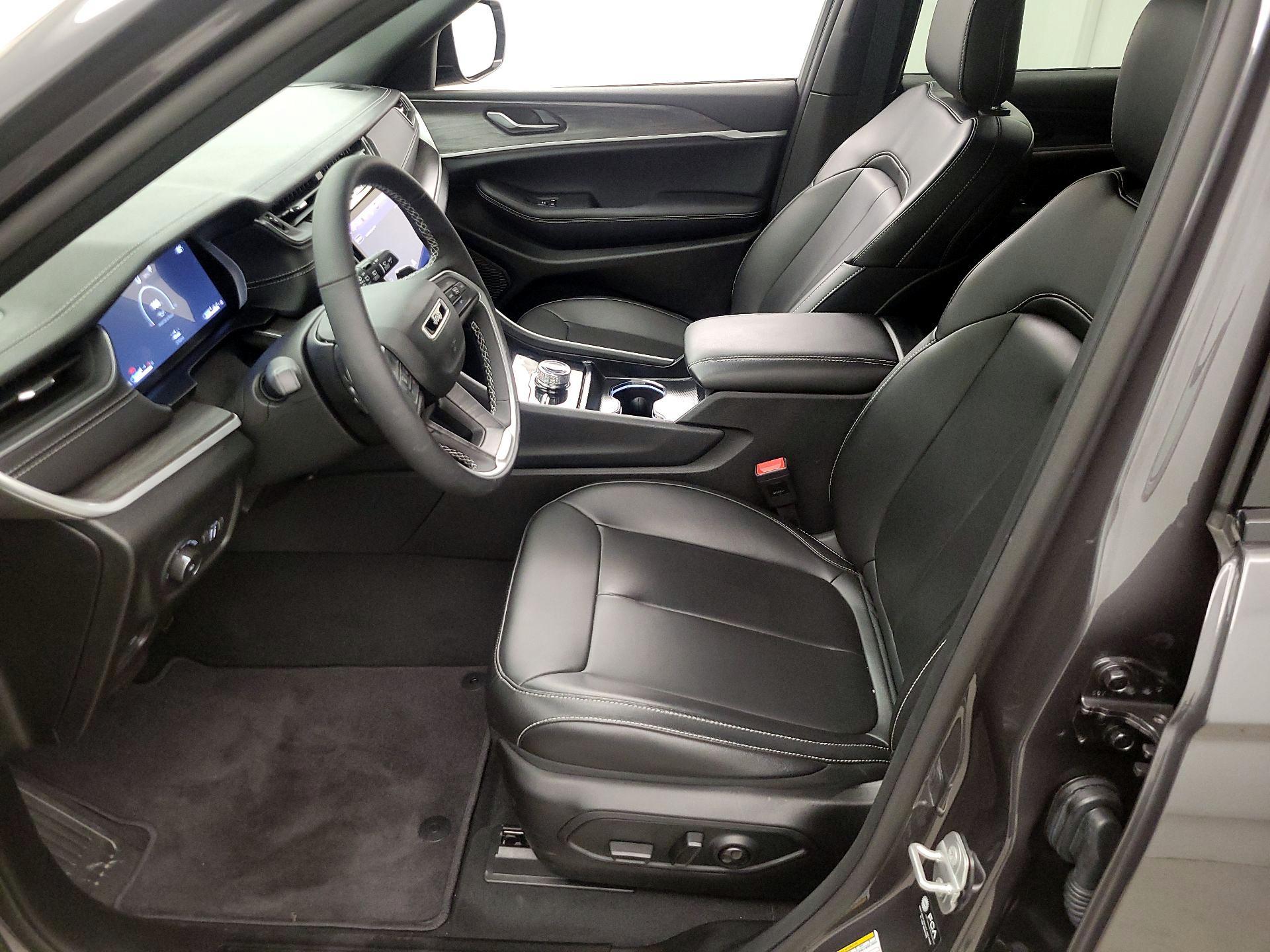 Thumbnail: 2025 Jeep Grand Cherokee - 11