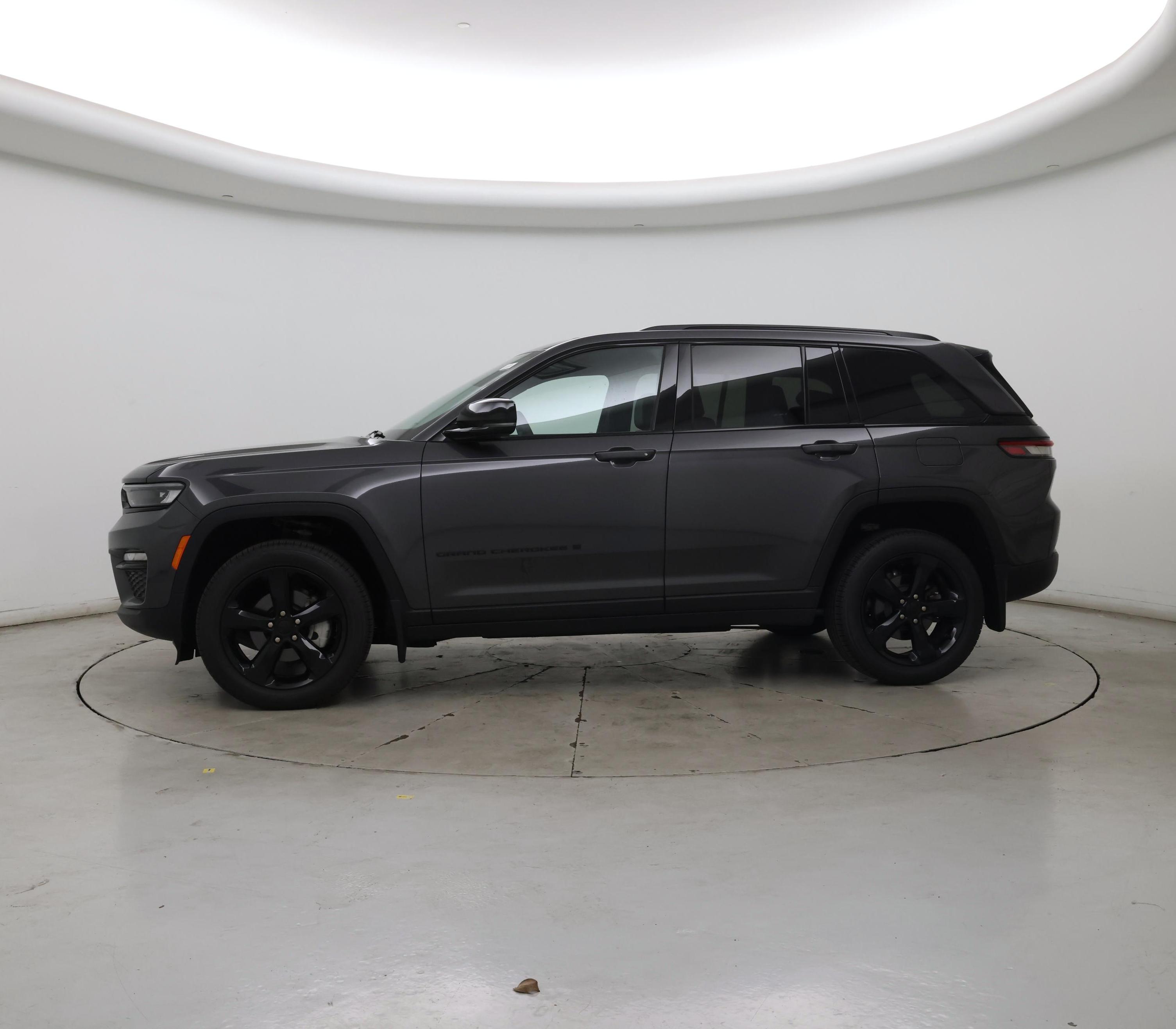 Thumbnail: 2025 Jeep Grand Cherokee - 3