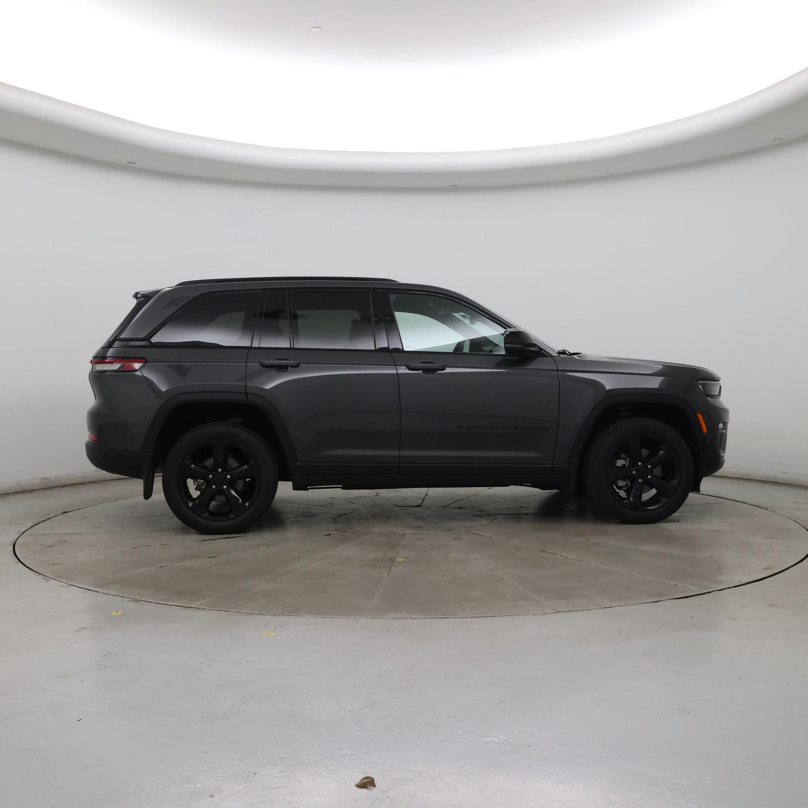 Thumbnail: 2025 Jeep Grand Cherokee - 7