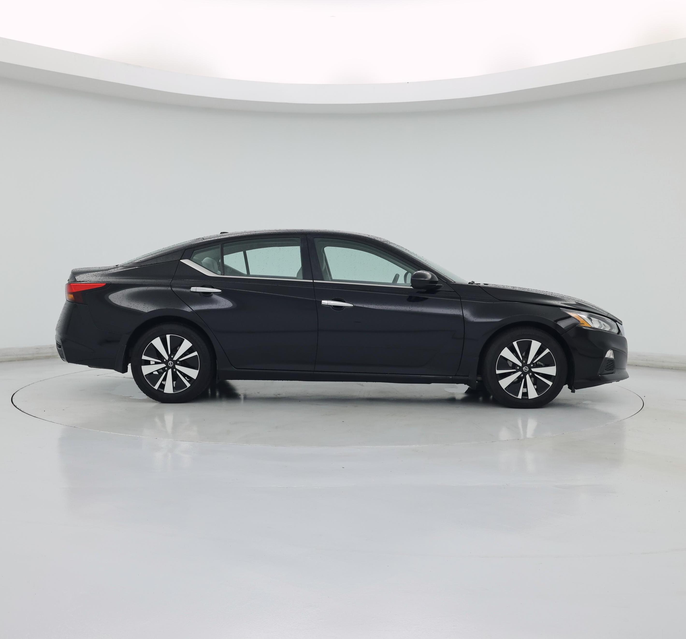 Thumbnail: 2022 Nissan Altima - 7