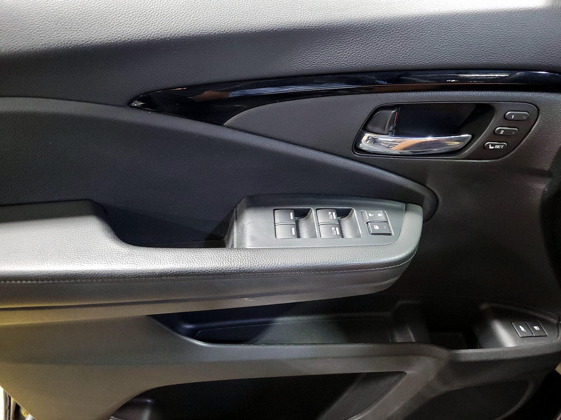 Thumbnail: 2022 Honda Pilot - 12