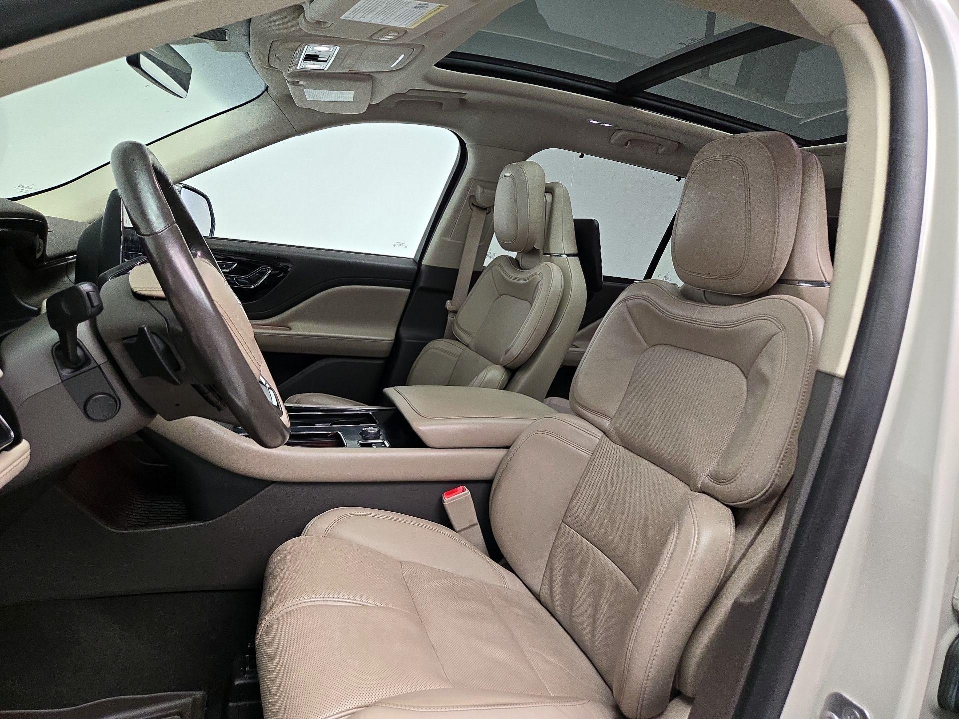 Thumbnail: 2020 Lincoln Aviator - 11