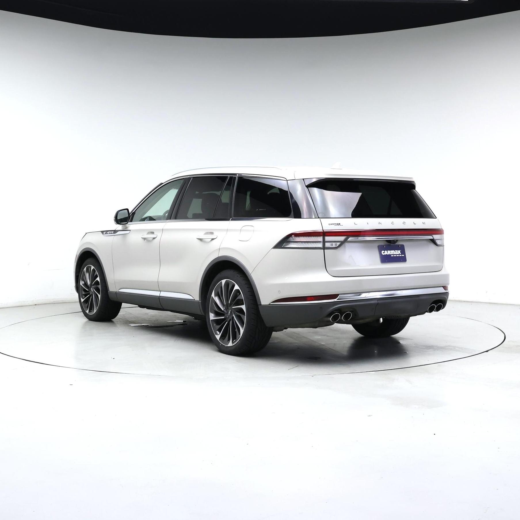 Thumbnail: 2020 Lincoln Aviator - 2