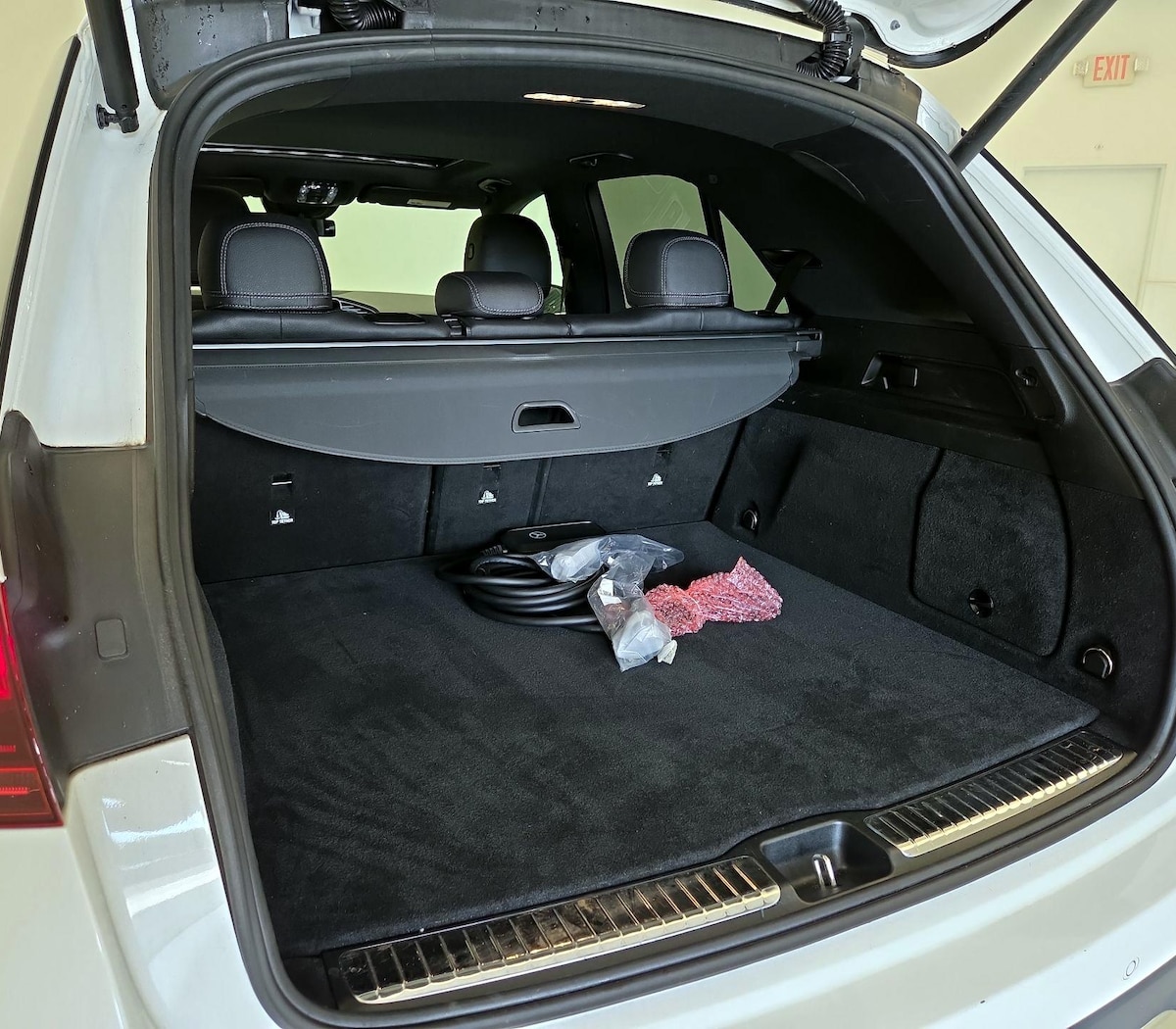 Trunk/Cargo (Seats Up)