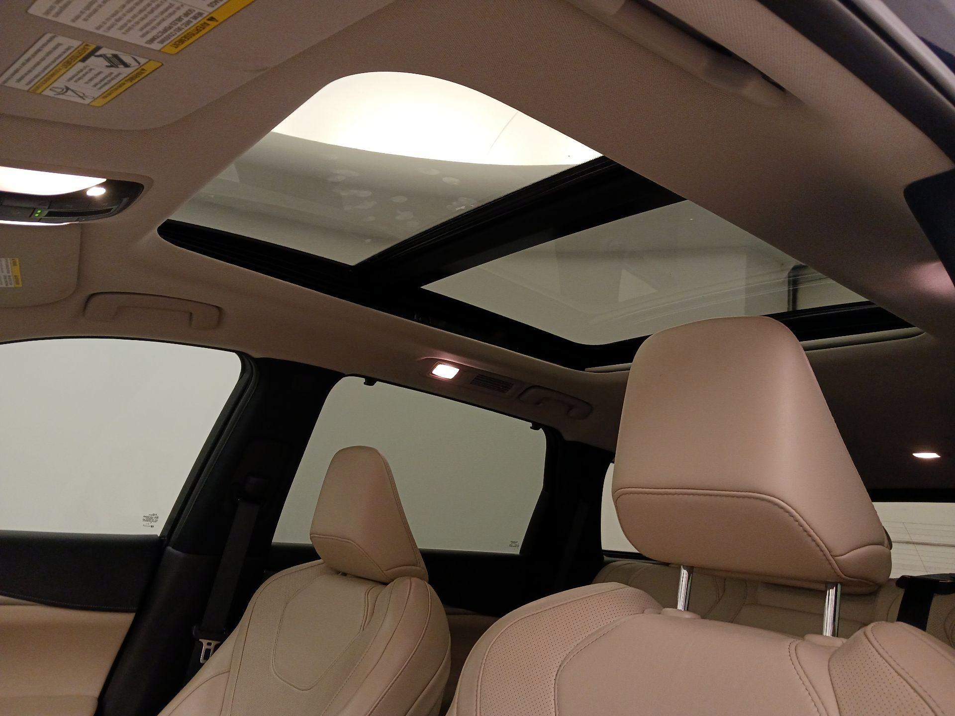 Thumbnail: 2023 INFINITI QX60 - 19