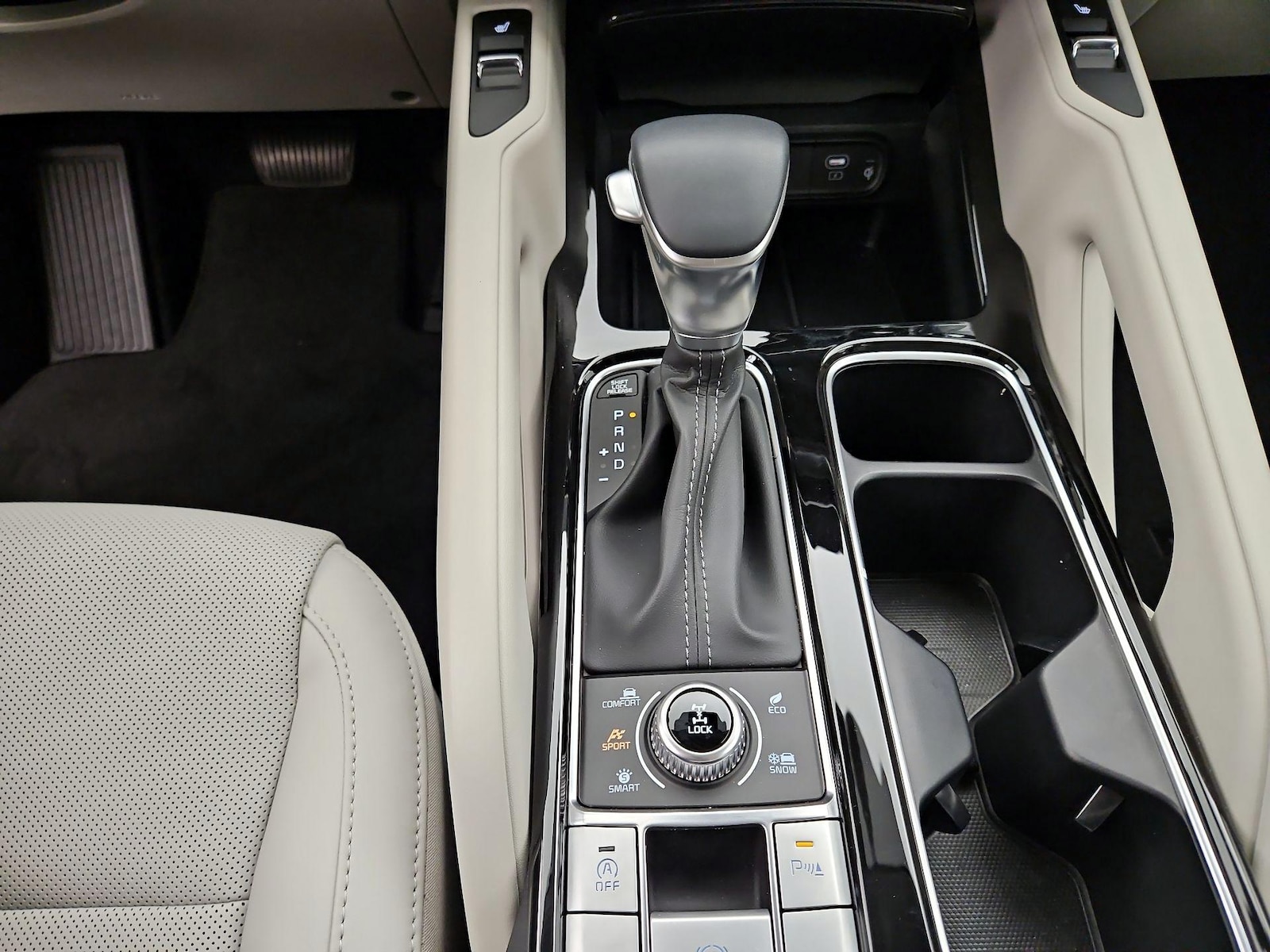 2025 Kia Telluride S - Photo 19