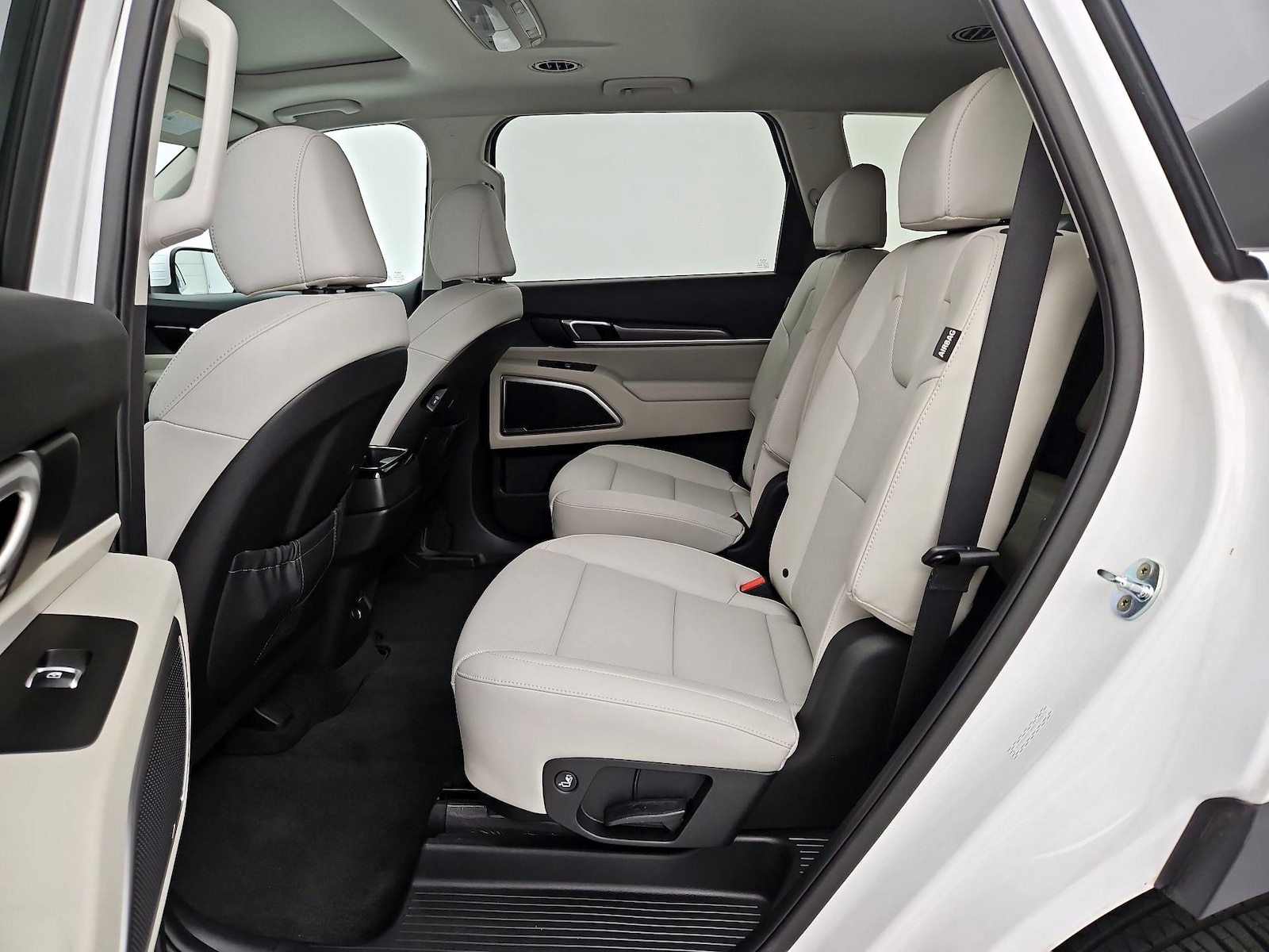 2025 Kia Telluride S - Photo 22