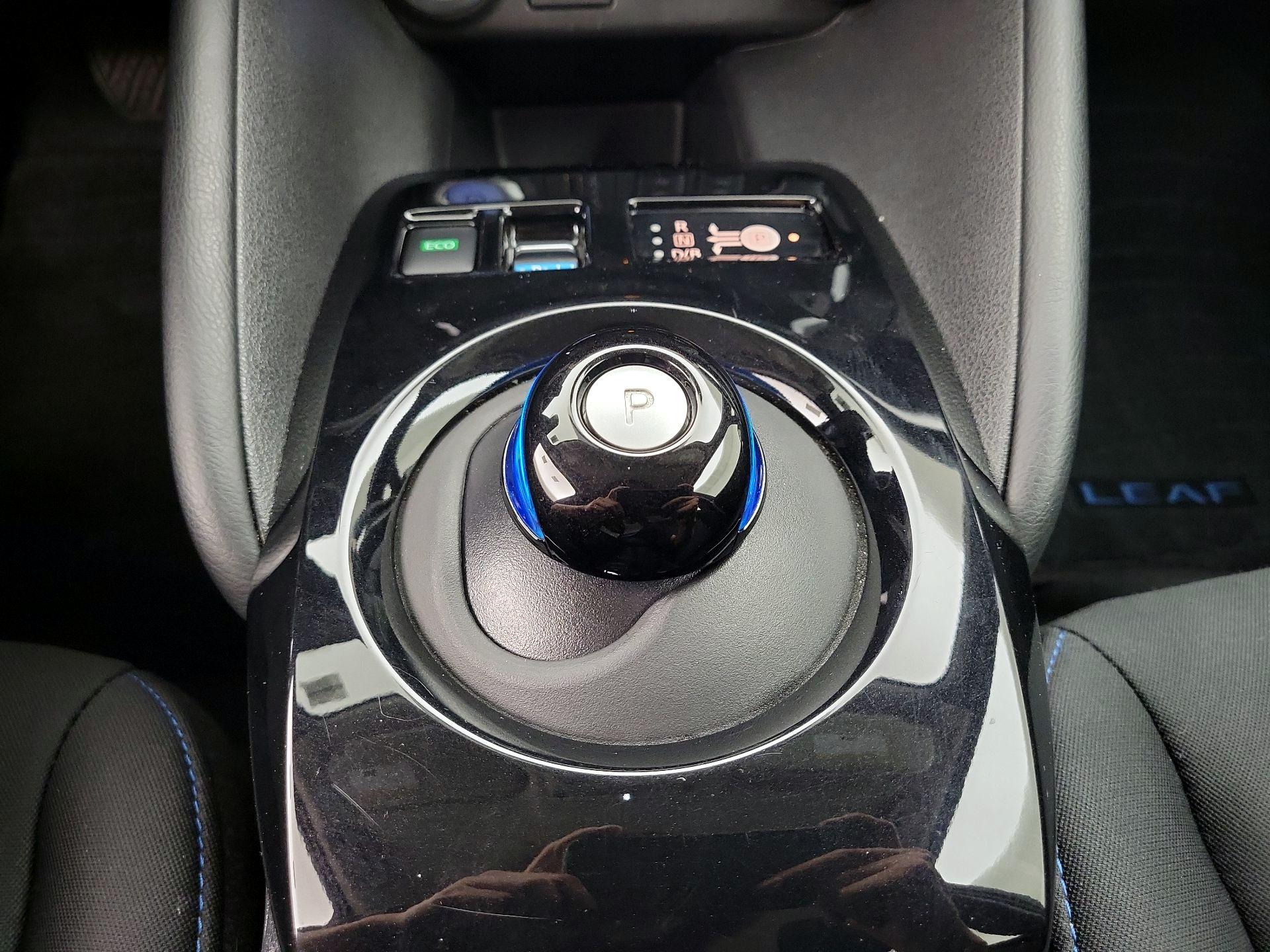 Thumbnail: 2024 Nissan Leaf - 17
