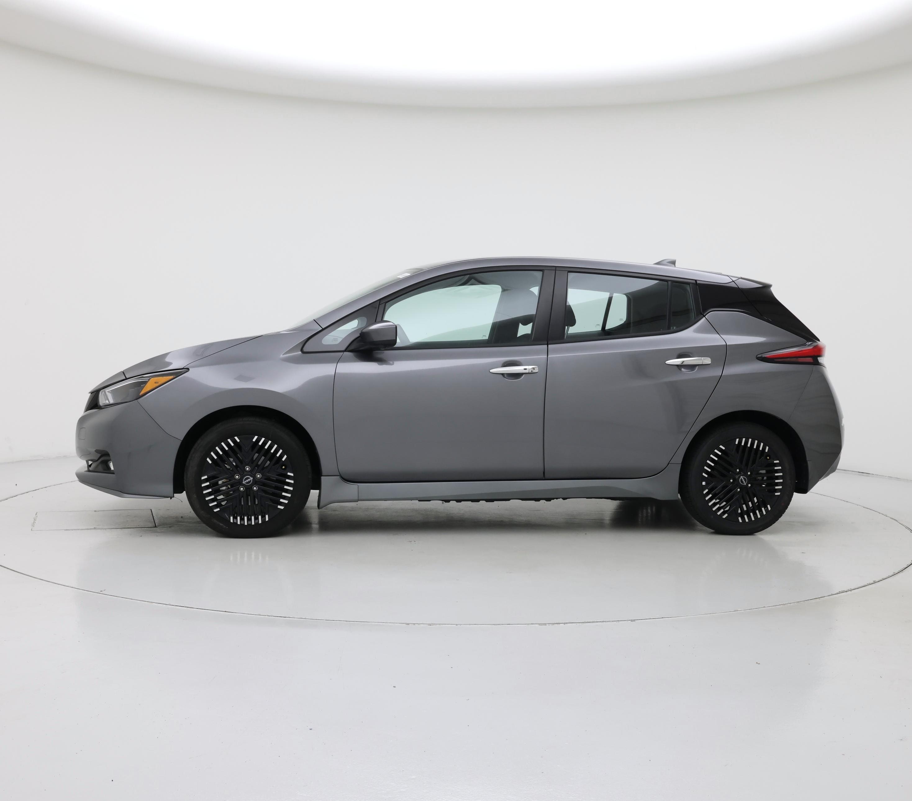 Thumbnail: 2024 Nissan Leaf - 3
