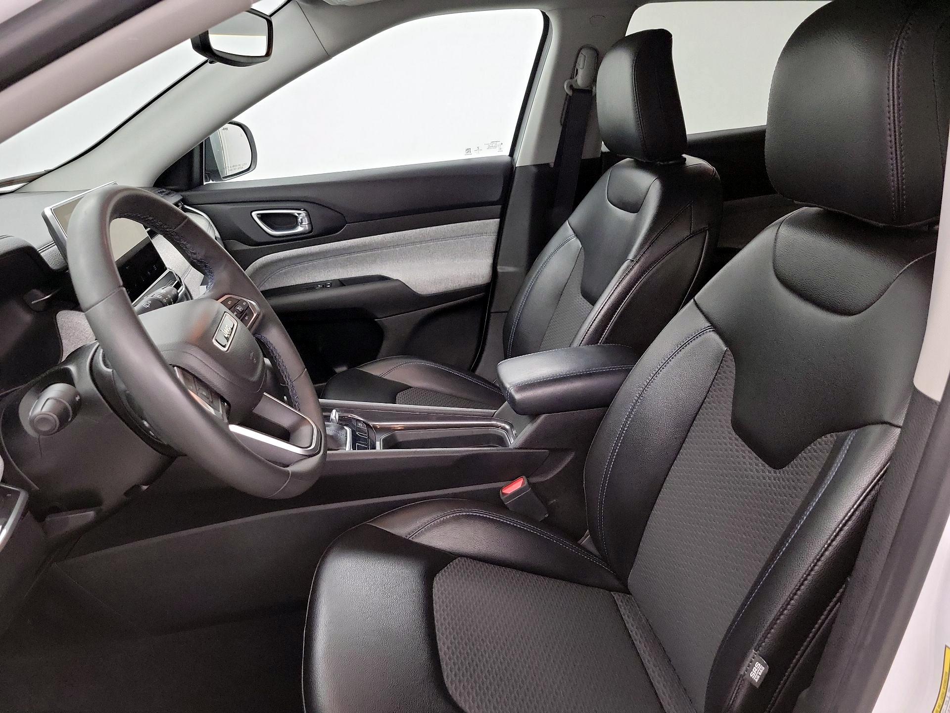Thumbnail: 2022 Jeep Compass - 11