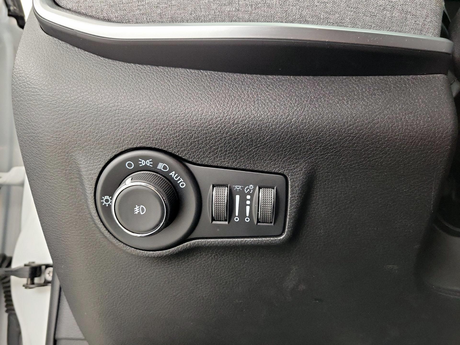 Thumbnail: 2022 Jeep Compass - 13