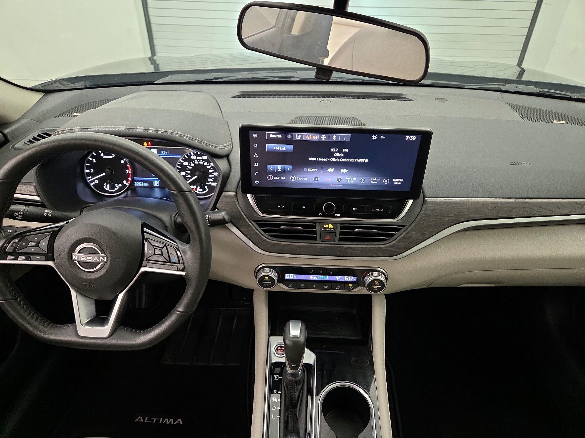 Thumbnail: 2023 Nissan Altima - 9