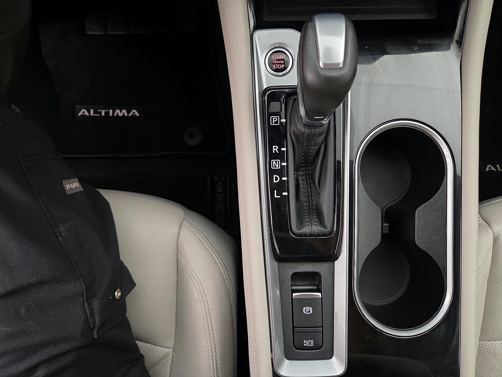 Thumbnail: 2023 Nissan Altima - 17