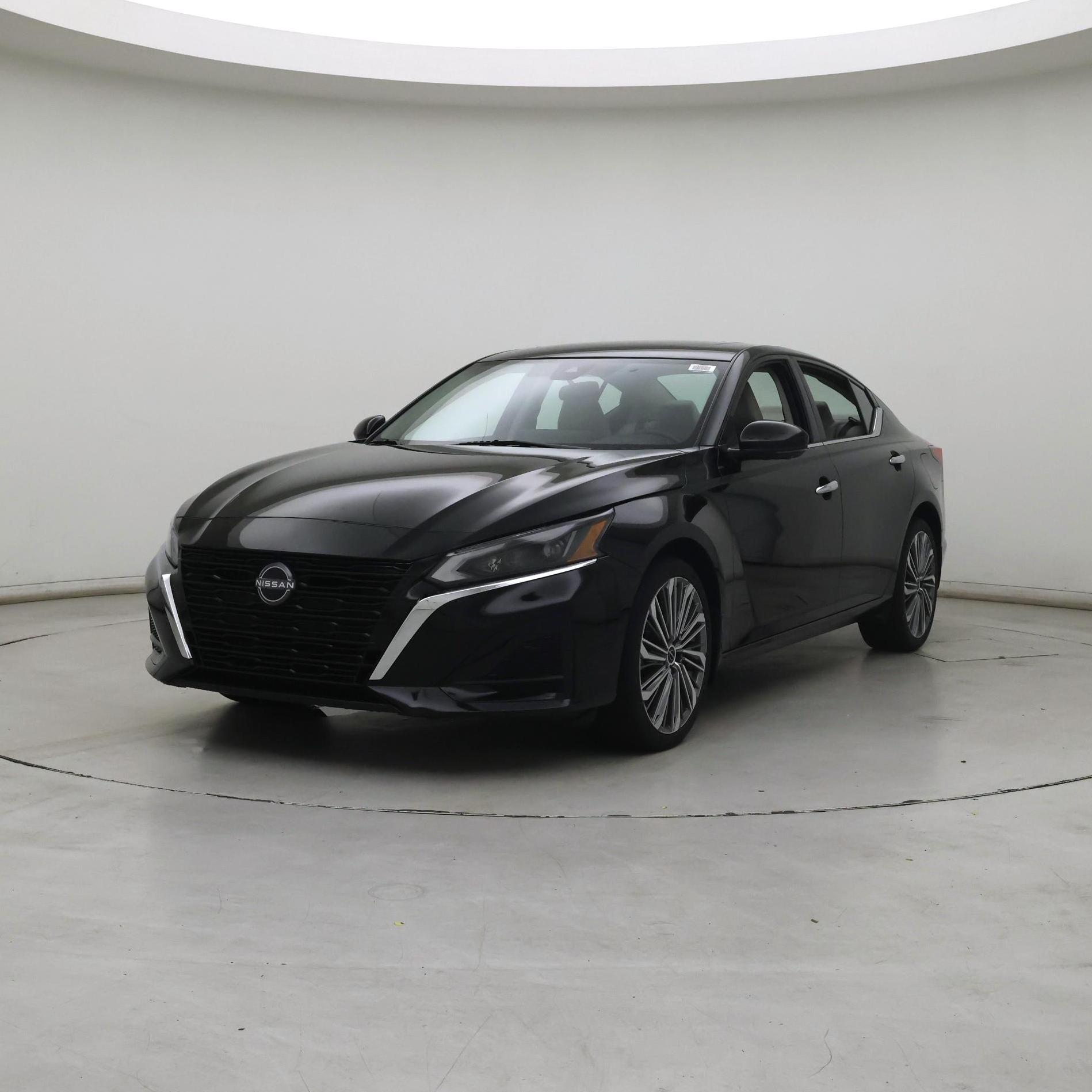 Thumbnail: 2023 Nissan Altima - 4