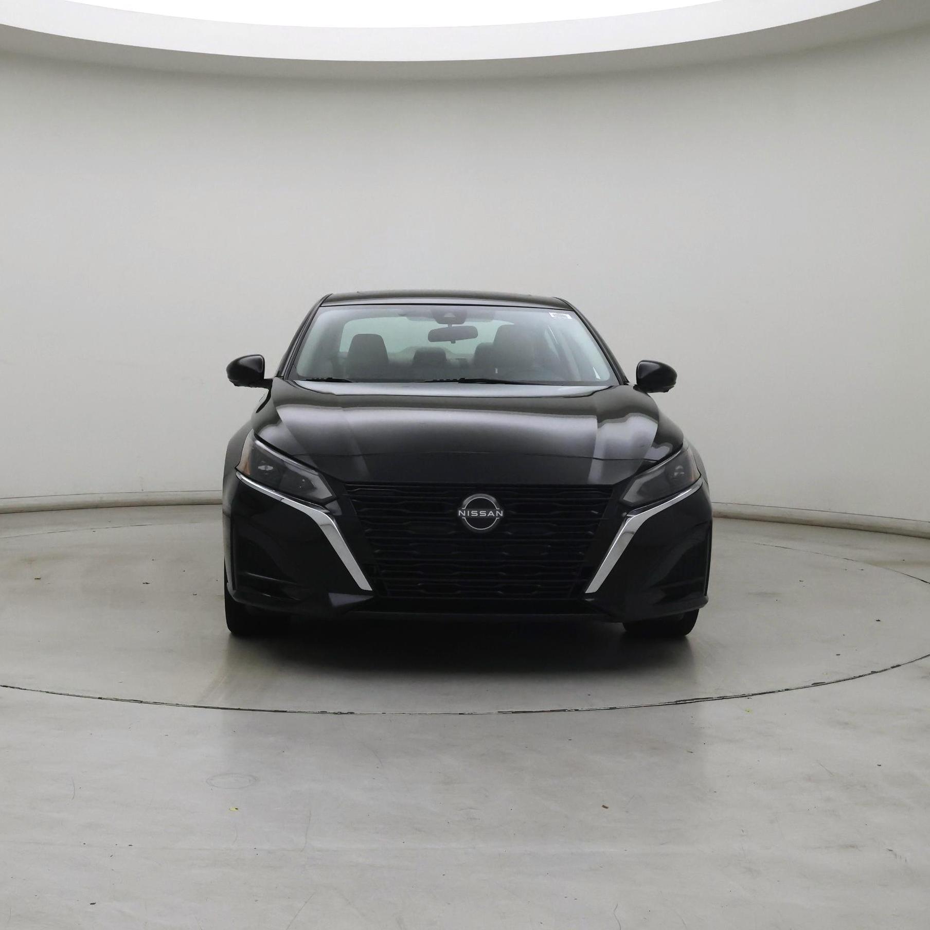 Thumbnail: 2023 Nissan Altima - 5