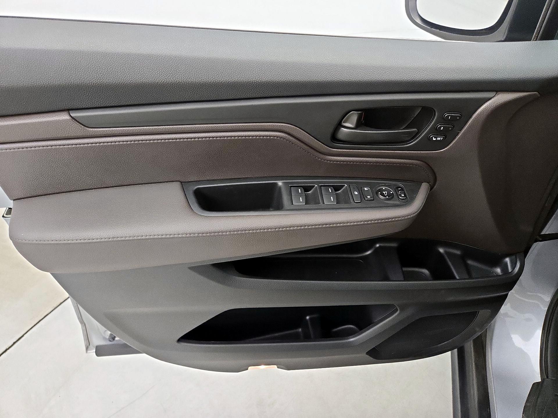 Thumbnail: 2020 Honda Odyssey - 12