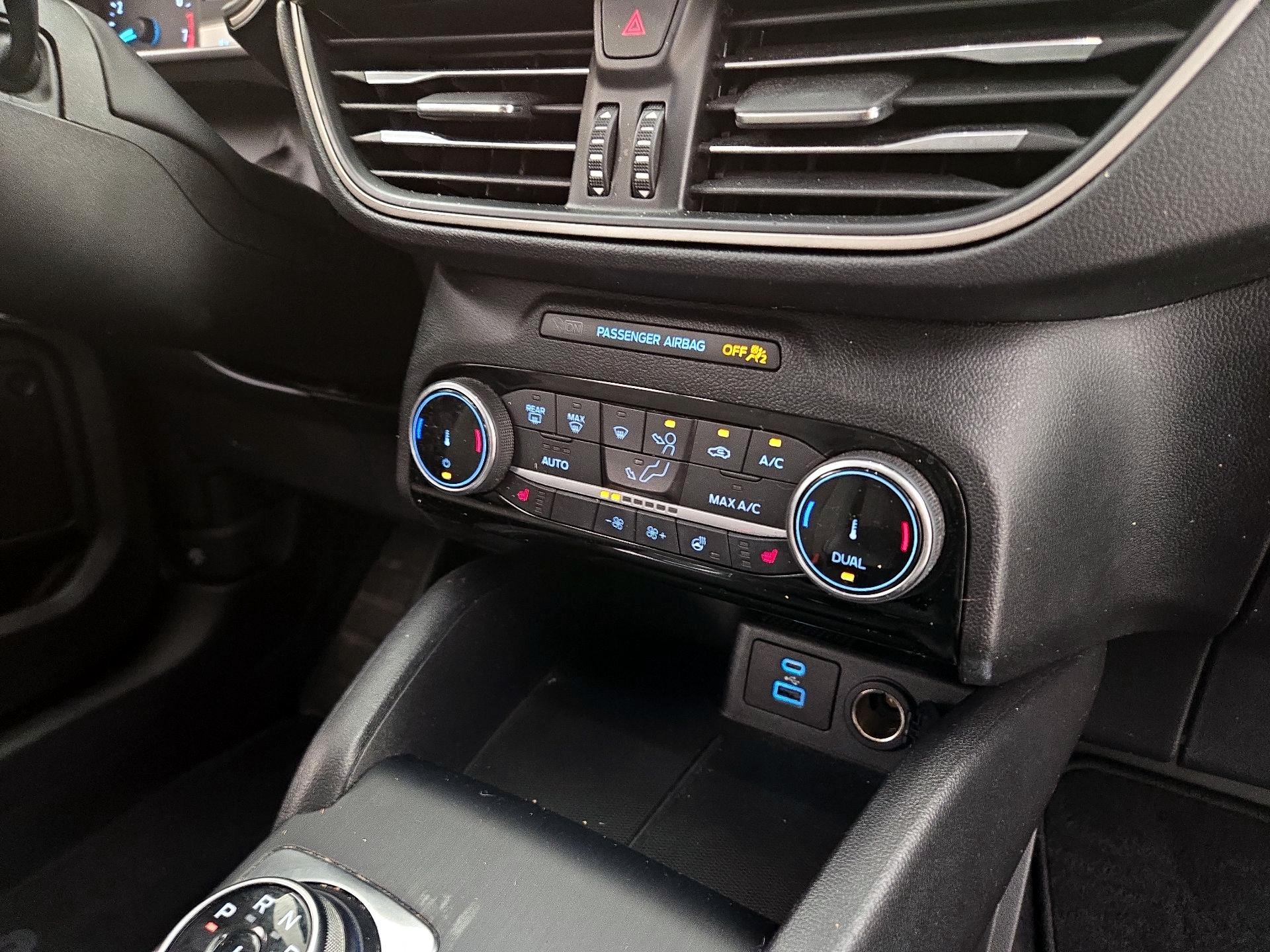Thumbnail: 2022 Ford Escape - 16