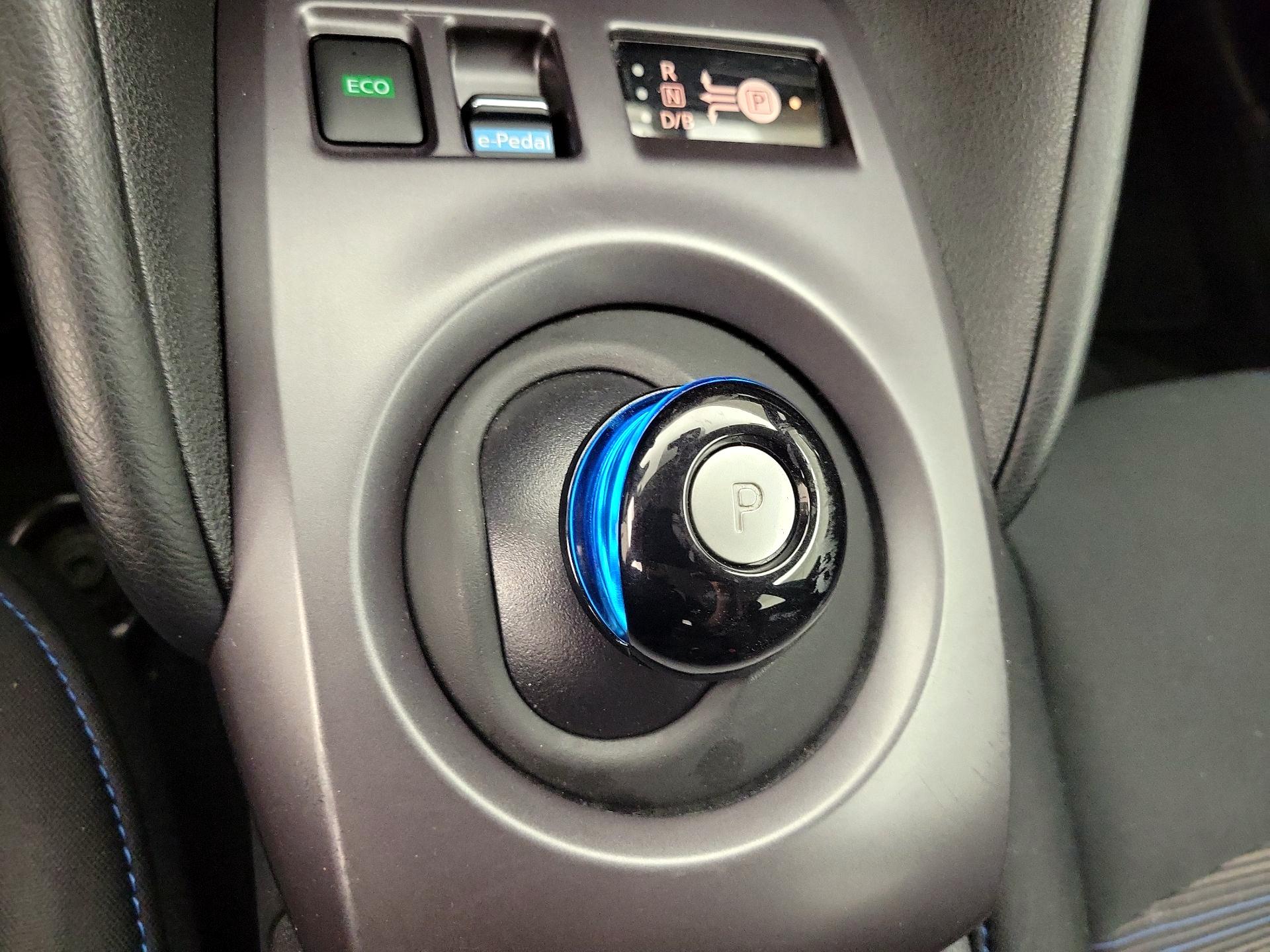 Thumbnail: 2024 Nissan Leaf - 17