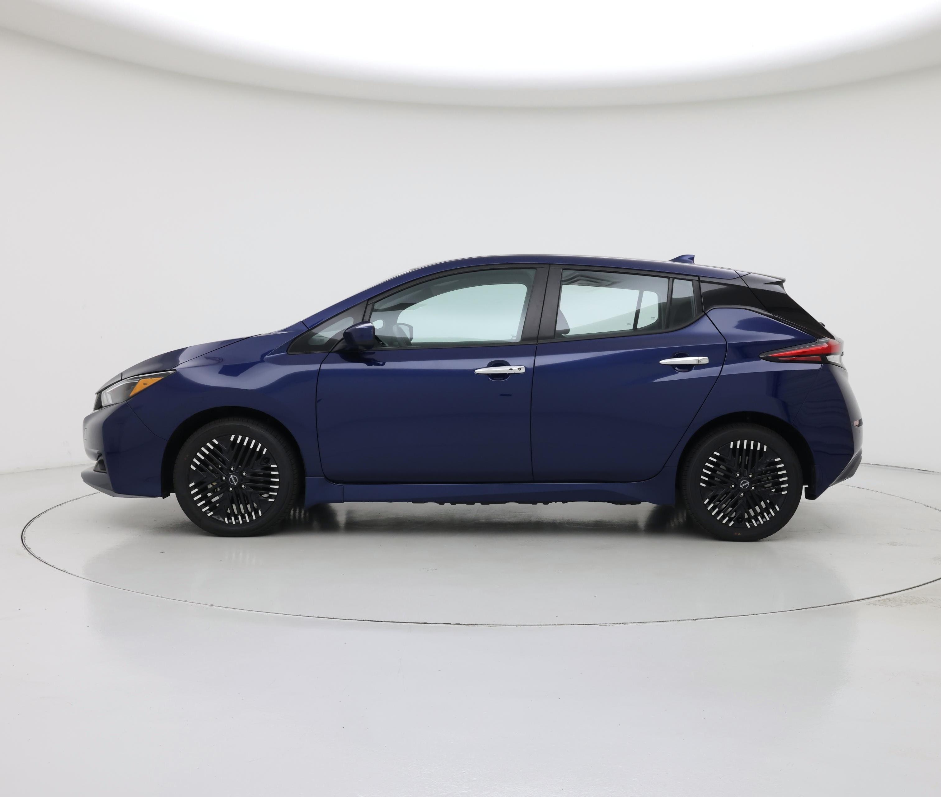 Thumbnail: 2024 Nissan Leaf - 3