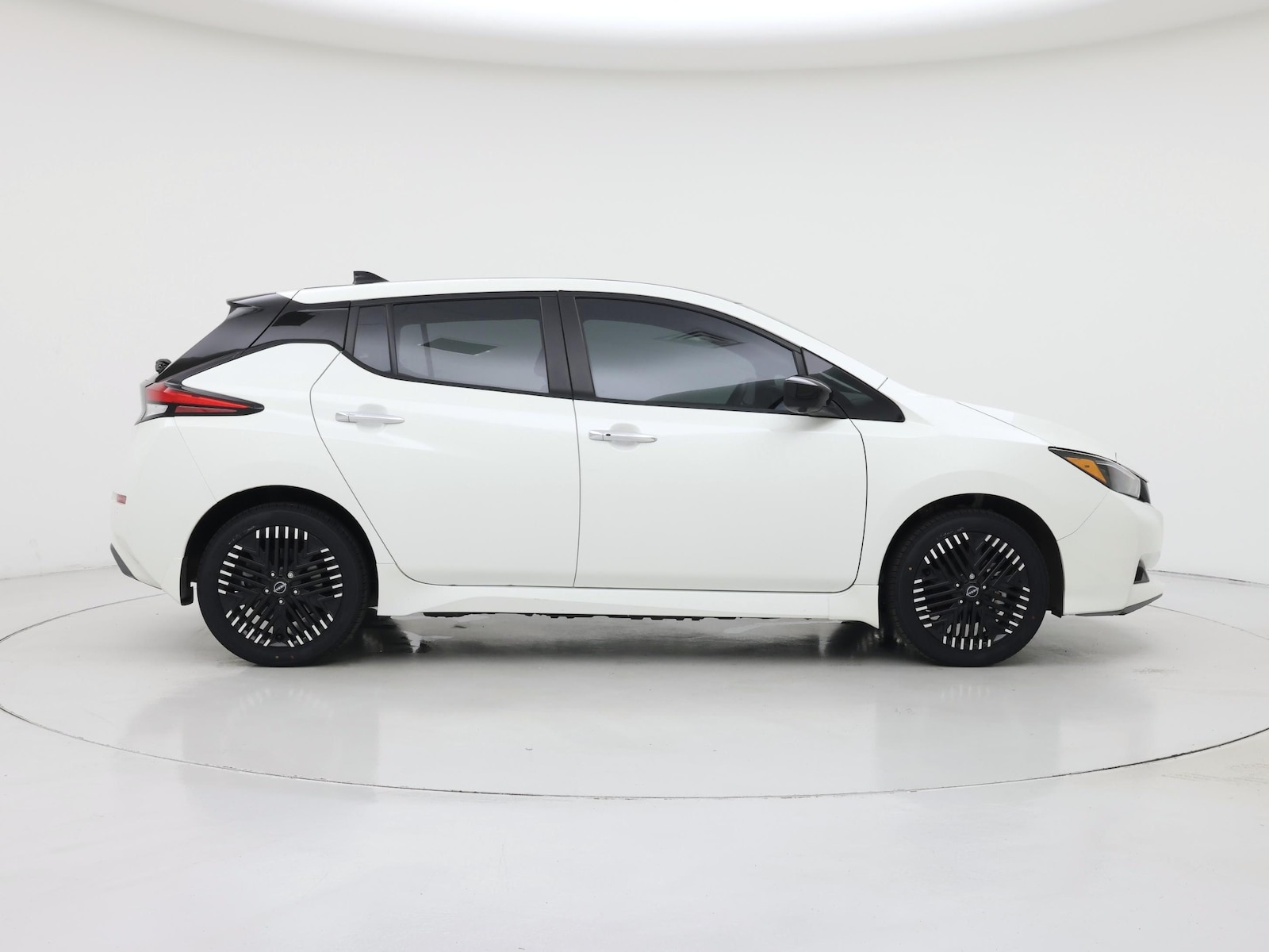 2024 Nissan LEAF SV PLUS - Photo 8