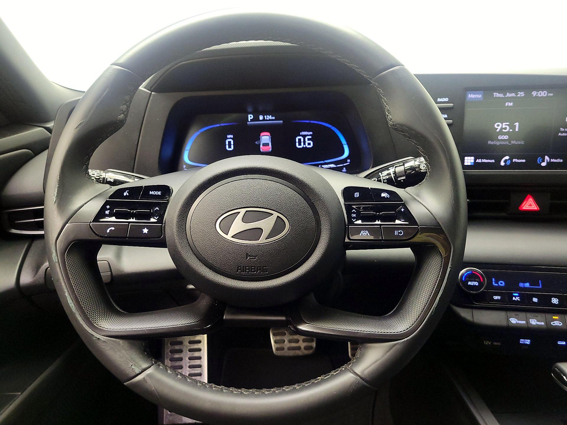 Thumbnail: 2025 Hyundai Elantra - 10