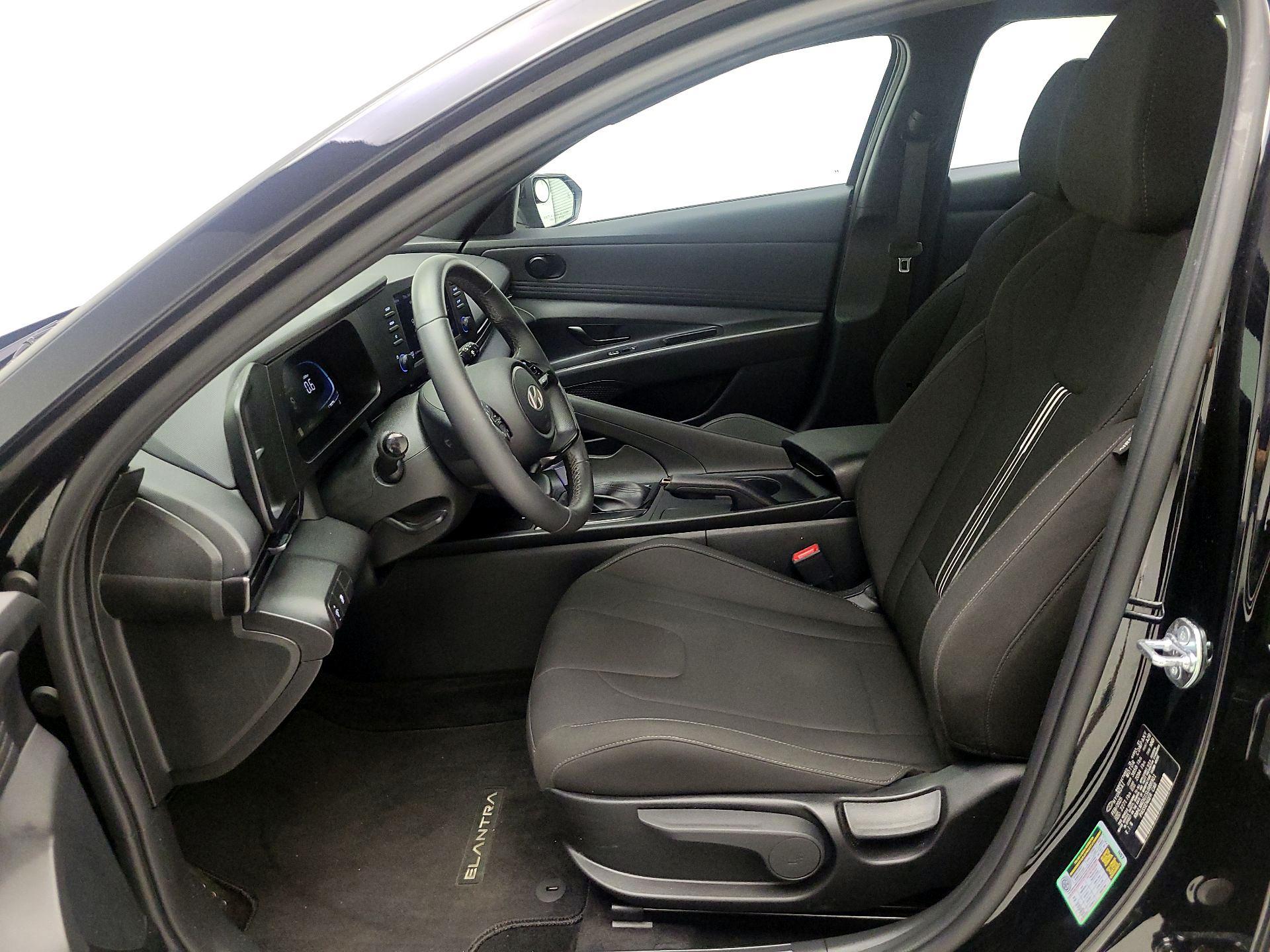 Thumbnail: 2025 Hyundai Elantra - 11