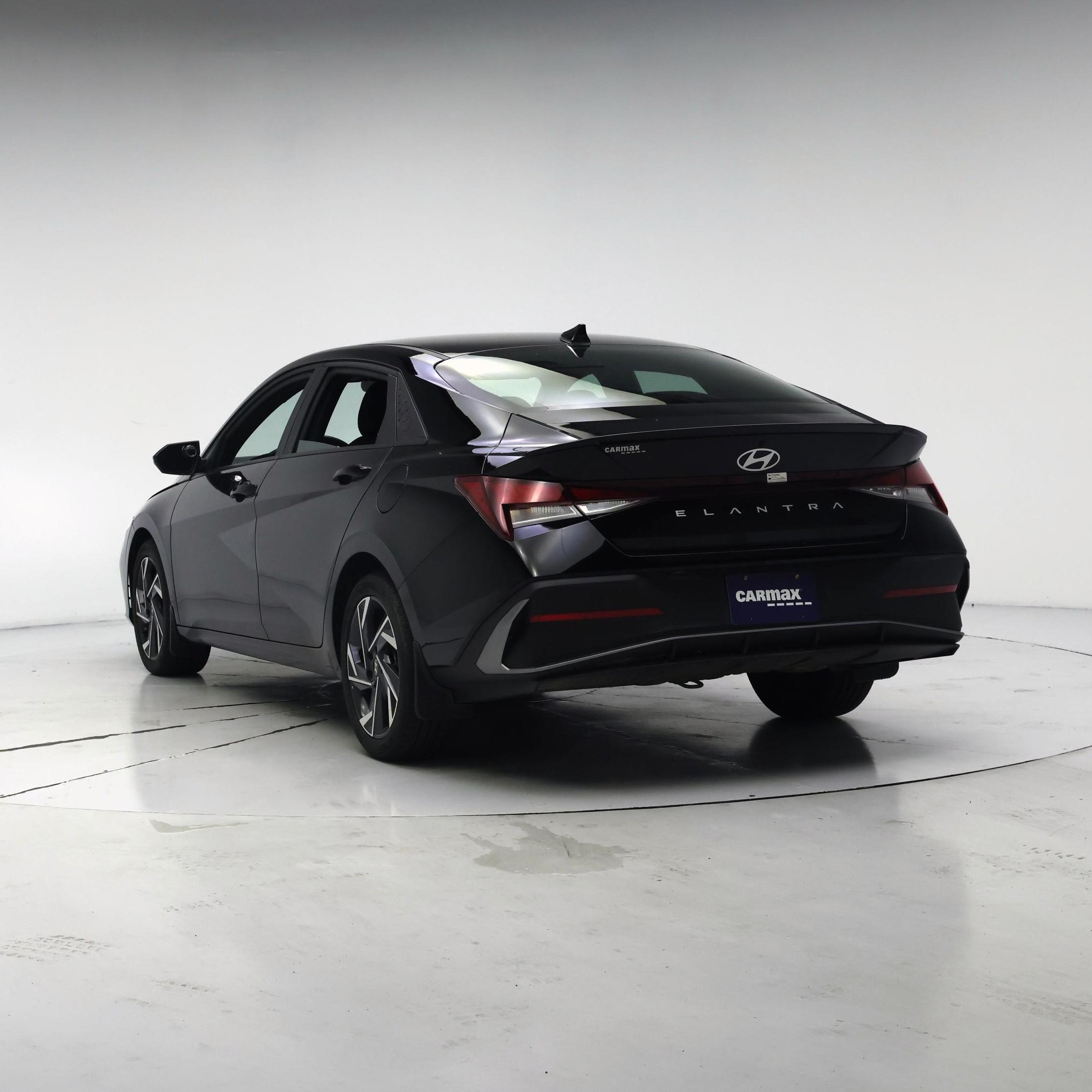 Thumbnail: 2025 Hyundai Elantra - 2
