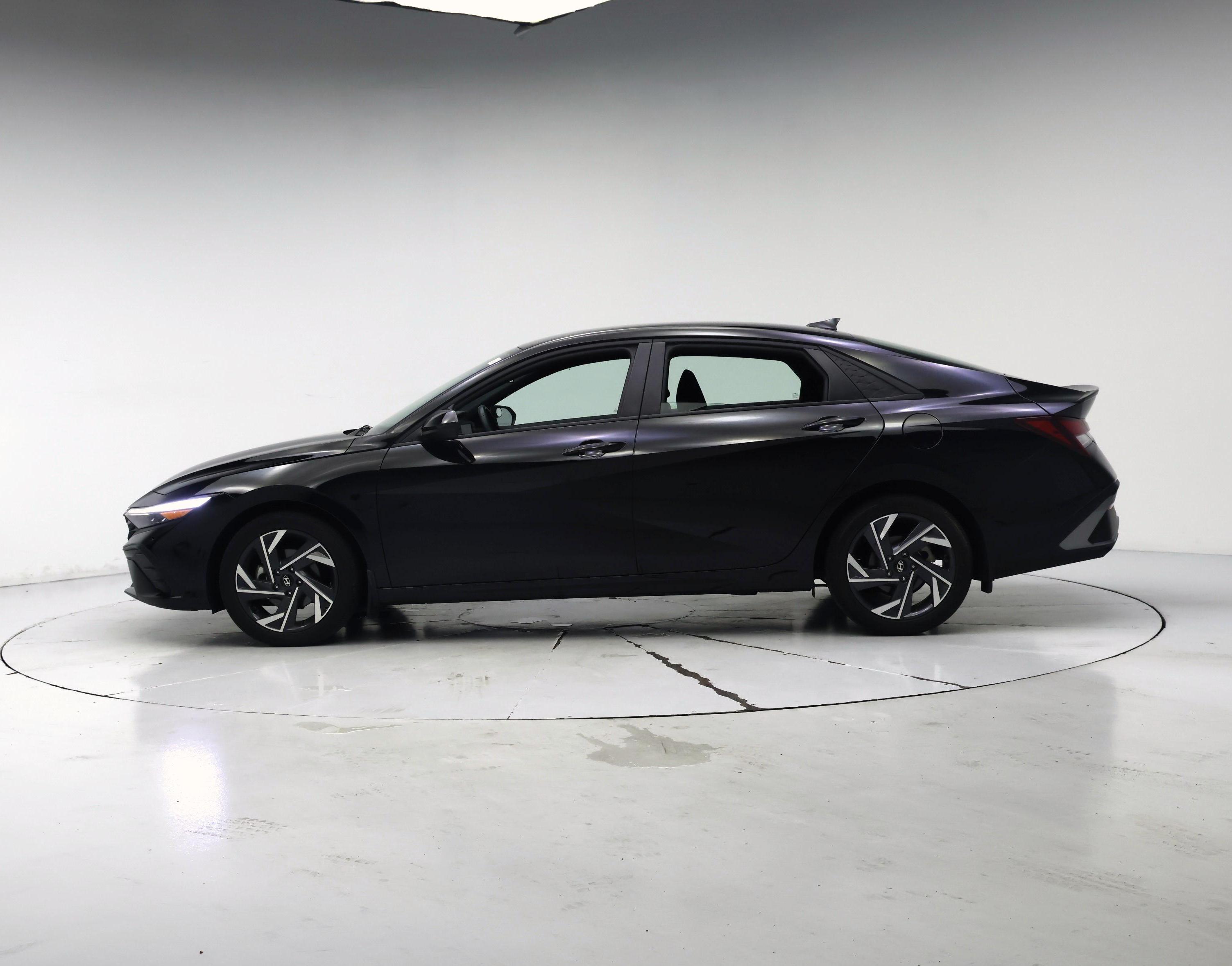 Thumbnail: 2025 Hyundai Elantra - 3