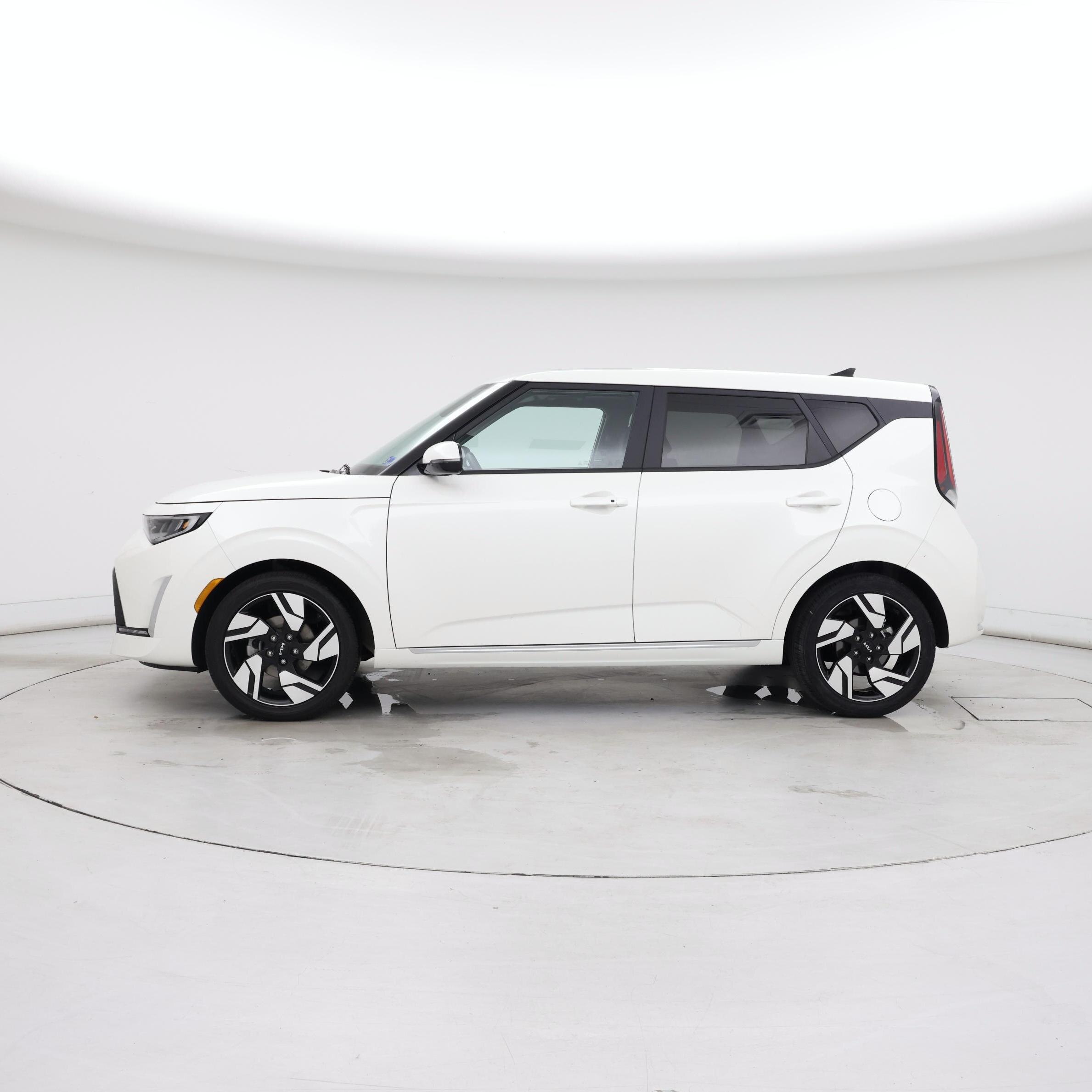 Thumbnail: 2023 Kia Soul - 3