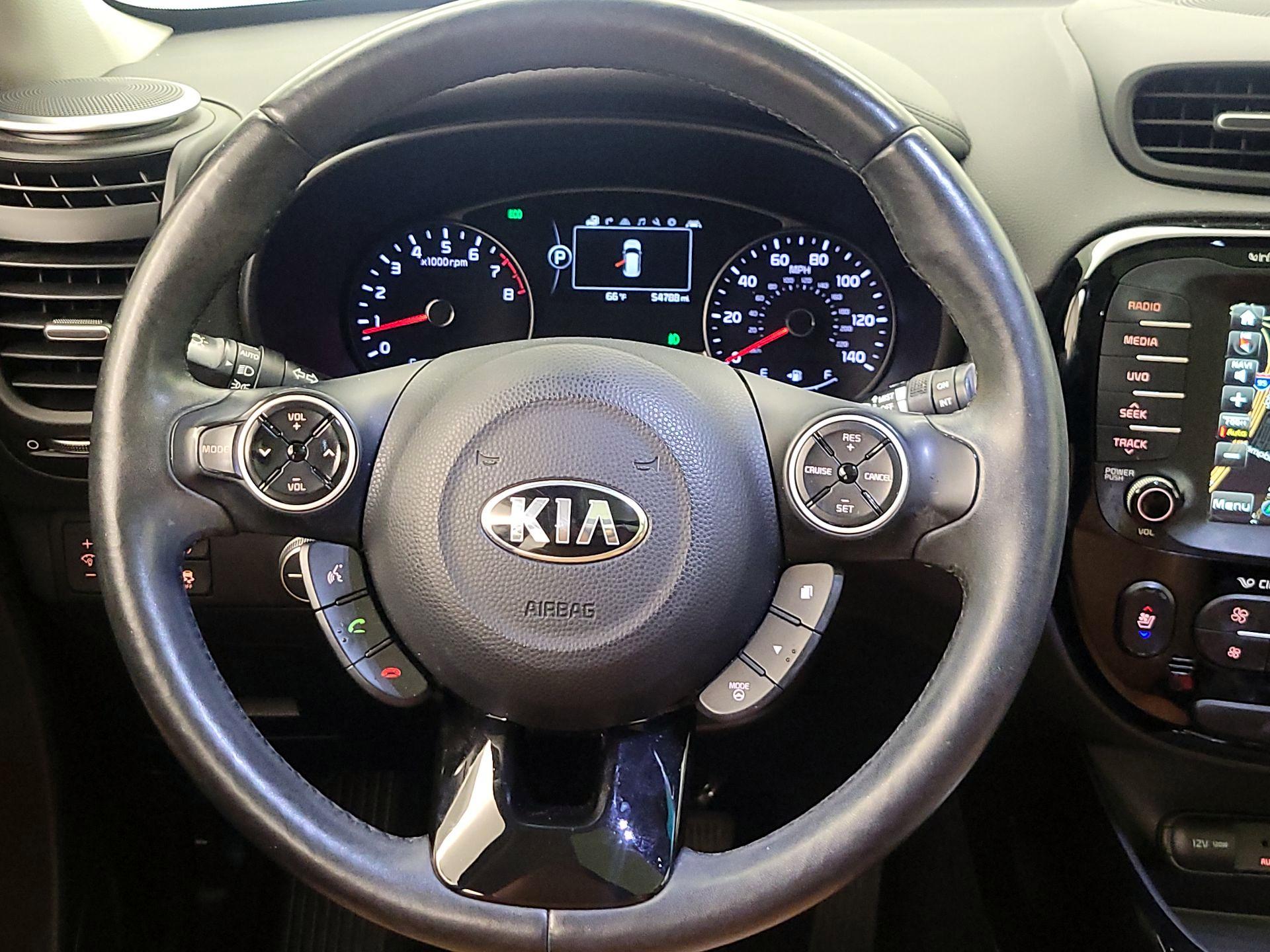 Thumbnail: 2016 Kia Soul - 10