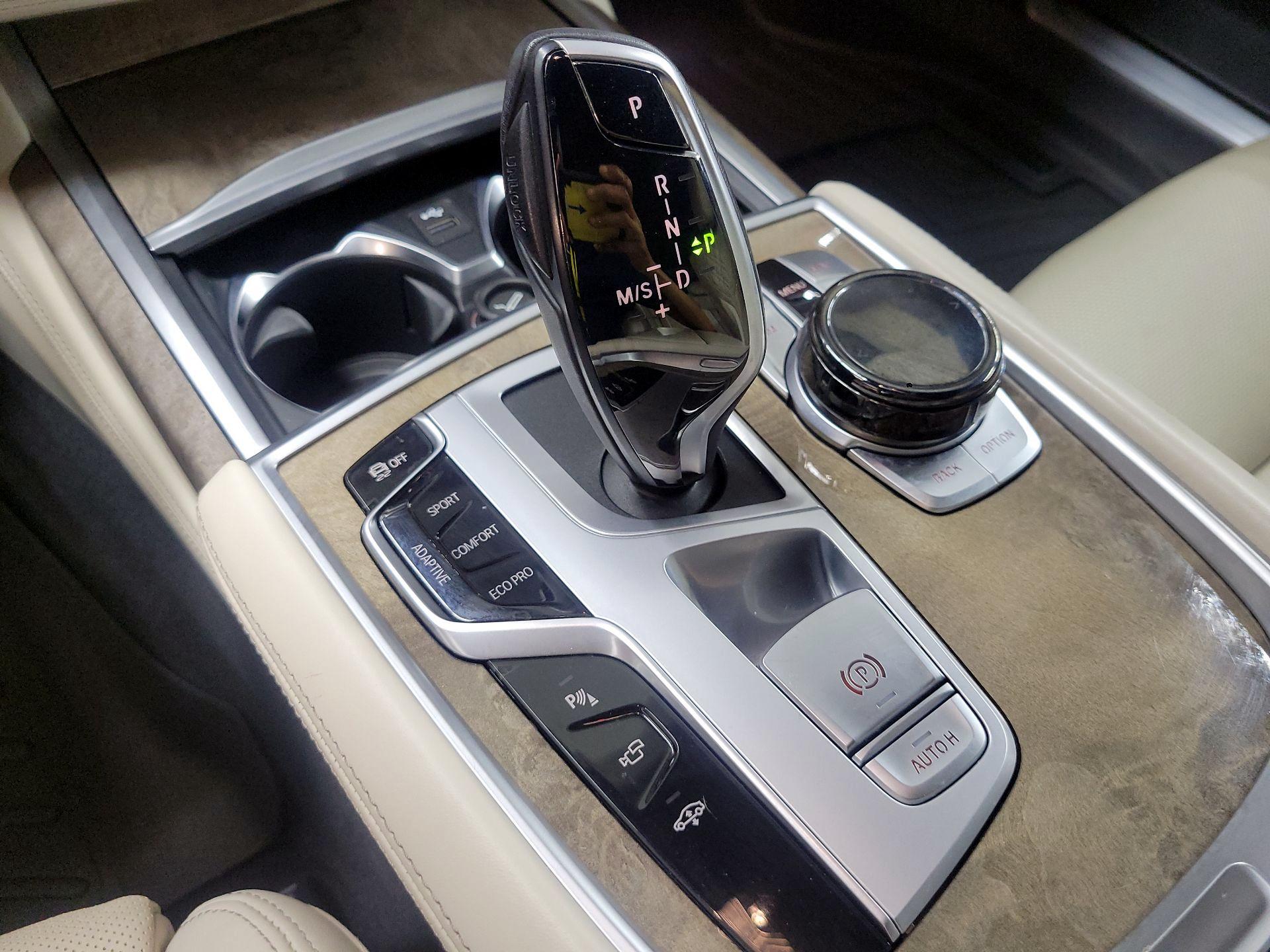 Thumbnail: 2020 BMW 7 Series - 18