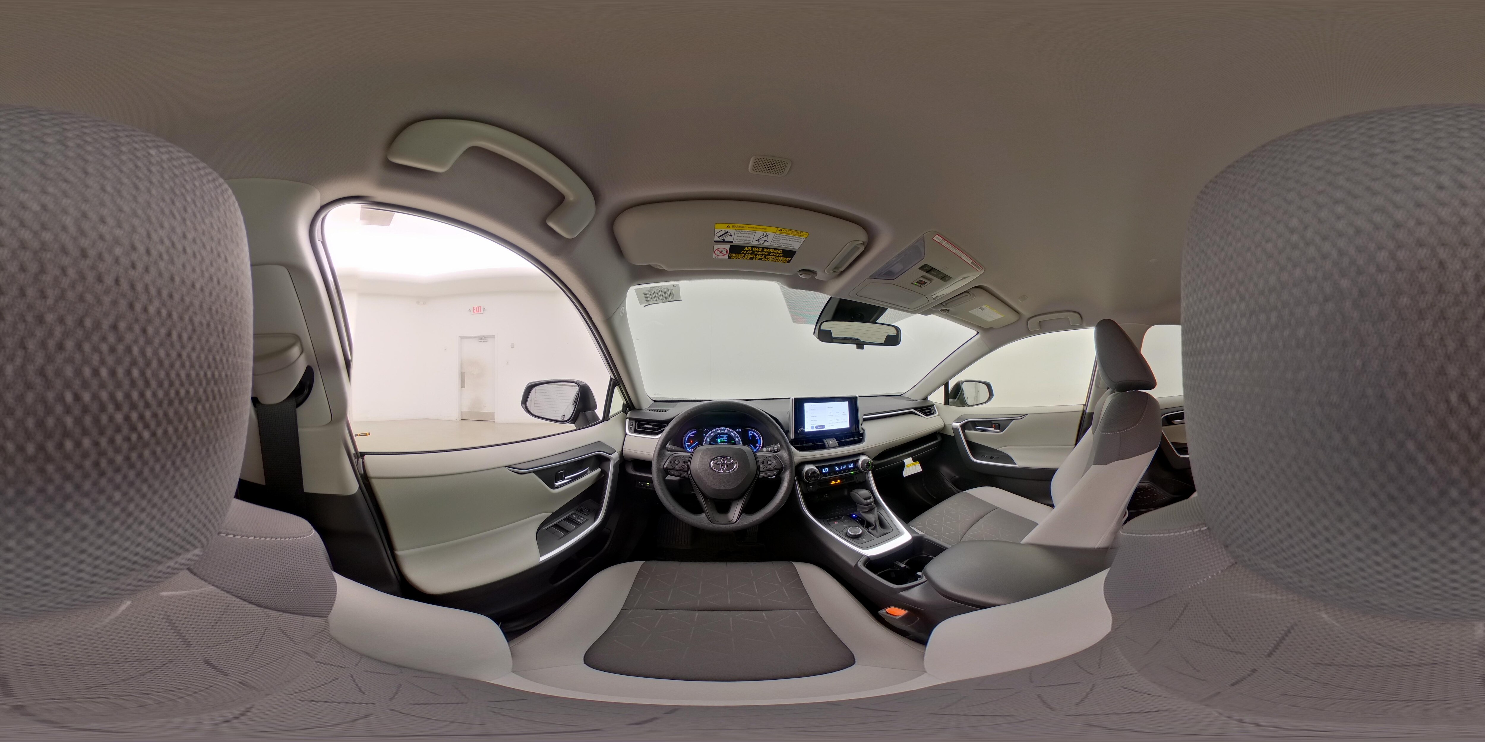 2025 Toyota RAV4 XLE - Photo 26